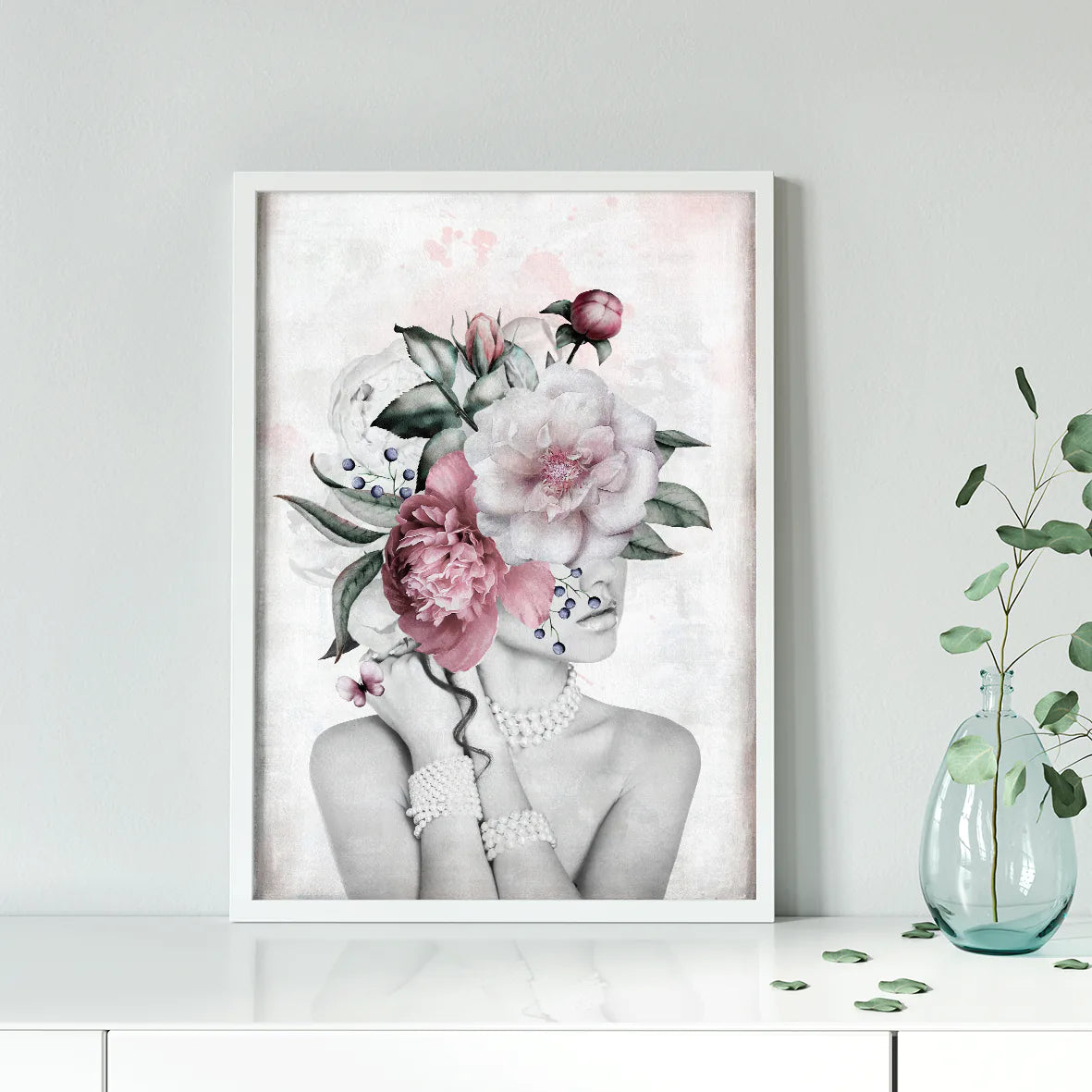 Artistic floral woman silhouette with vintage charm