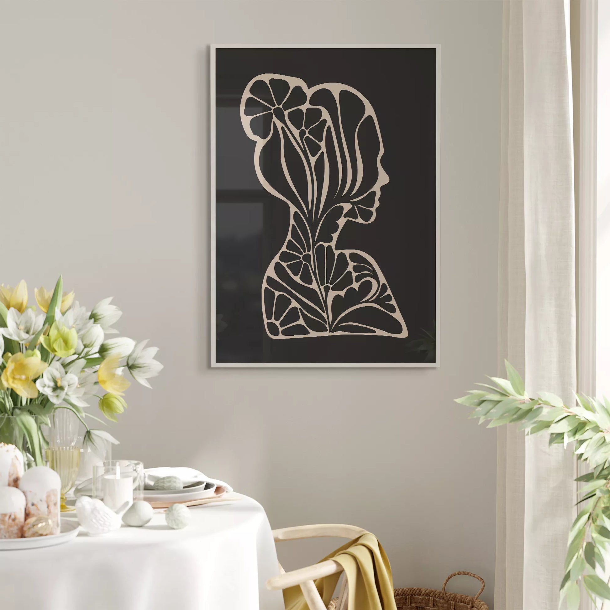 アールヌーボー様式の花柄シルエットアート、黒地に優雅な横顔デザイン