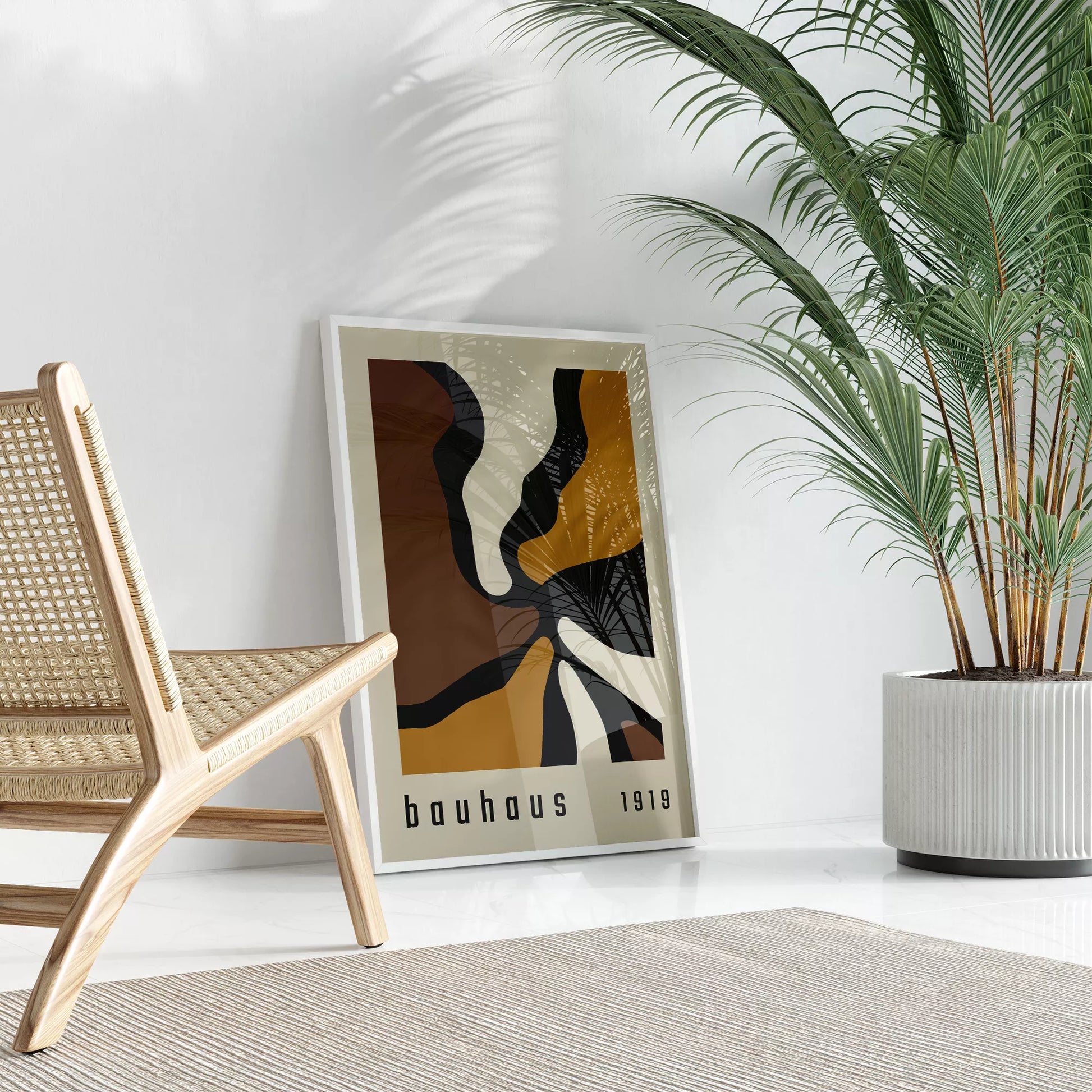 バウハウス様式の抽象的なアートワーク、茶色とゴールドの幾何学的なデザイン