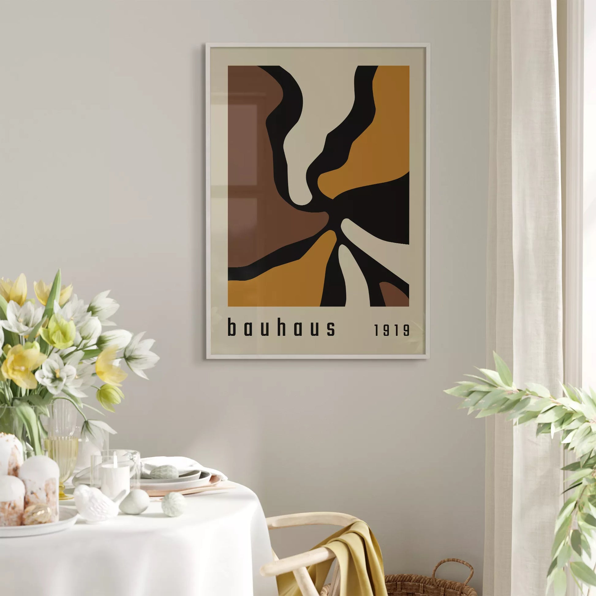 バウハウス様式の抽象的なアートワーク、茶色とゴールドの幾何学的なデザイン