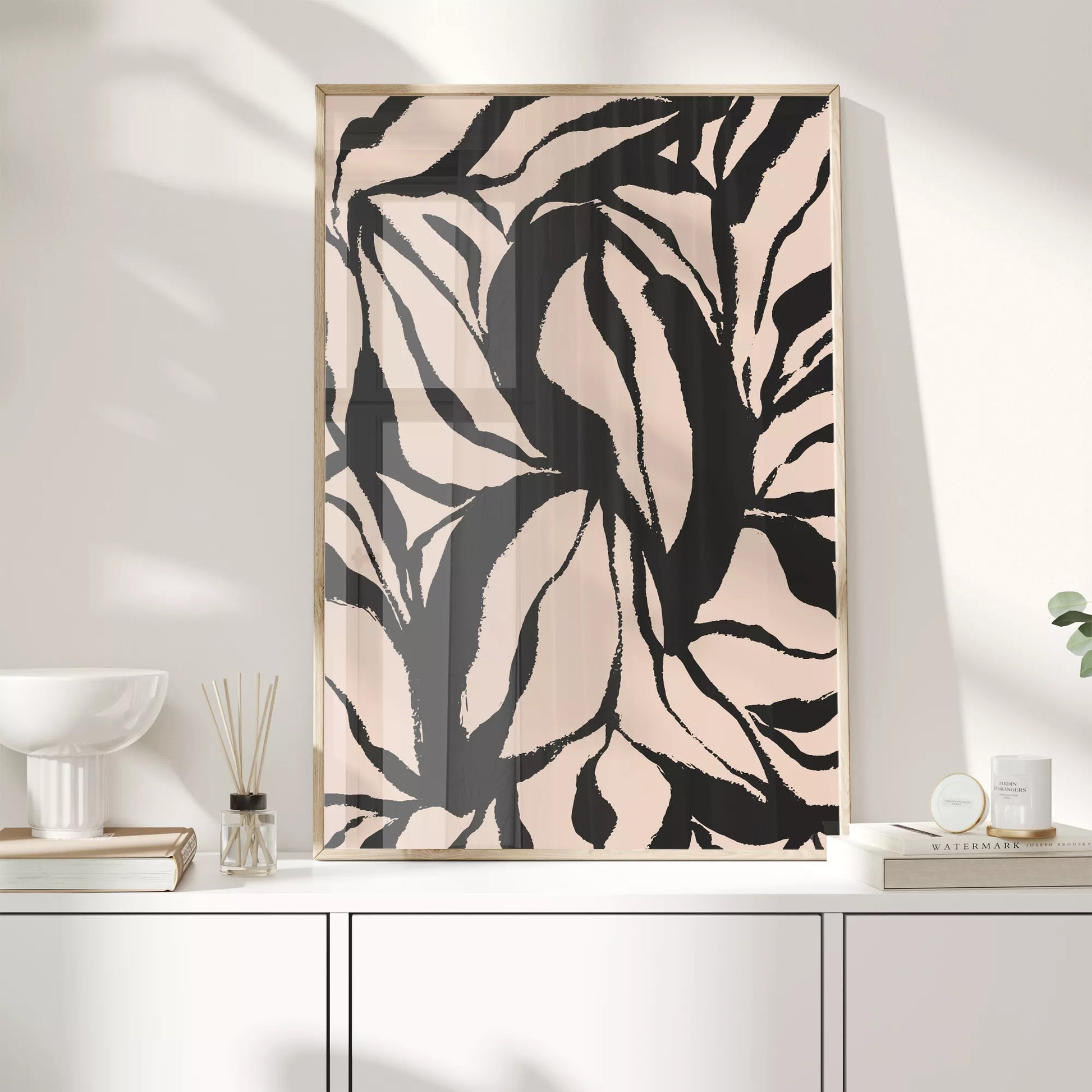 モダンな黒白の葉模様アート、北欧インテリアデザイン