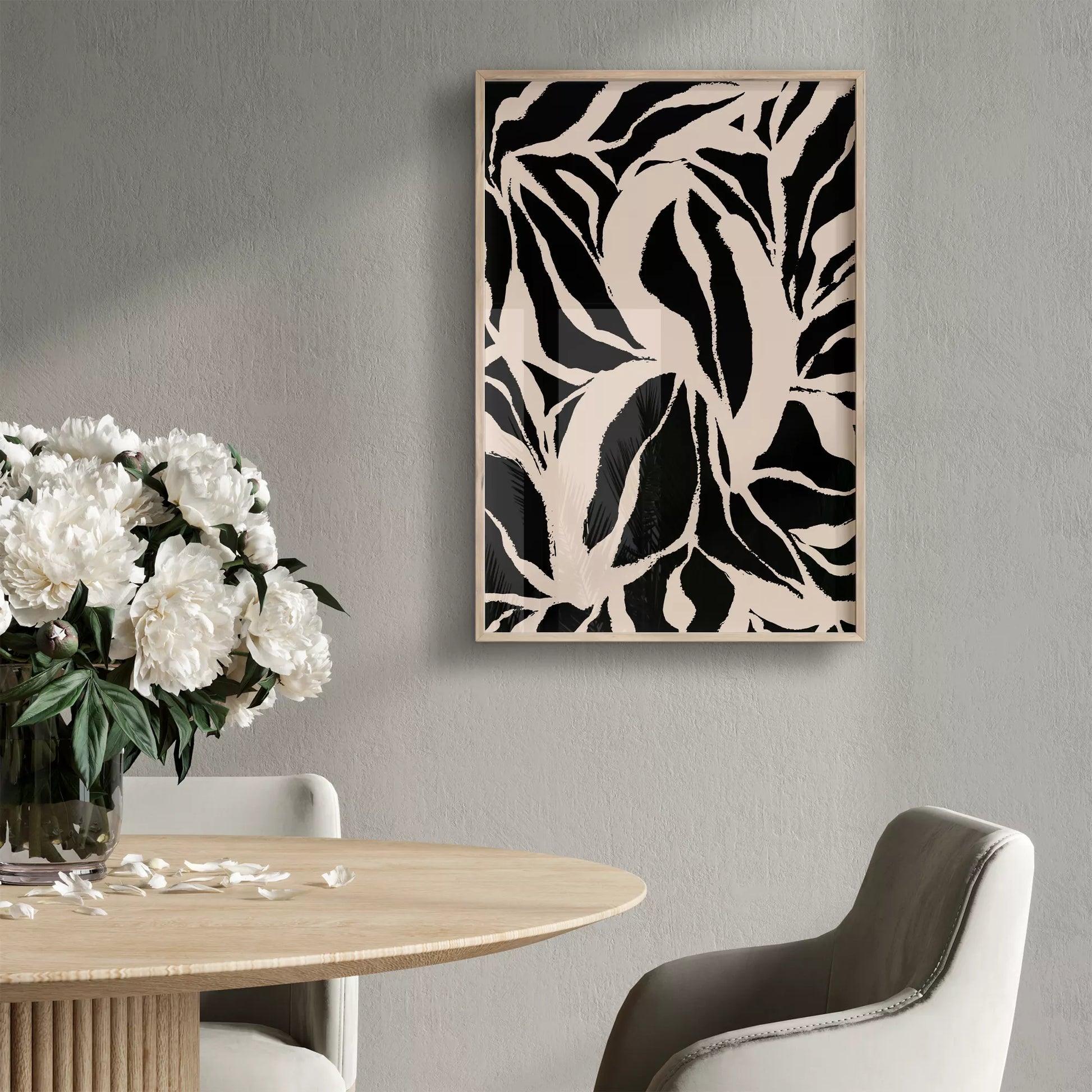 モダンな白黒の植物パターン、大胆な葉のシルエットアート