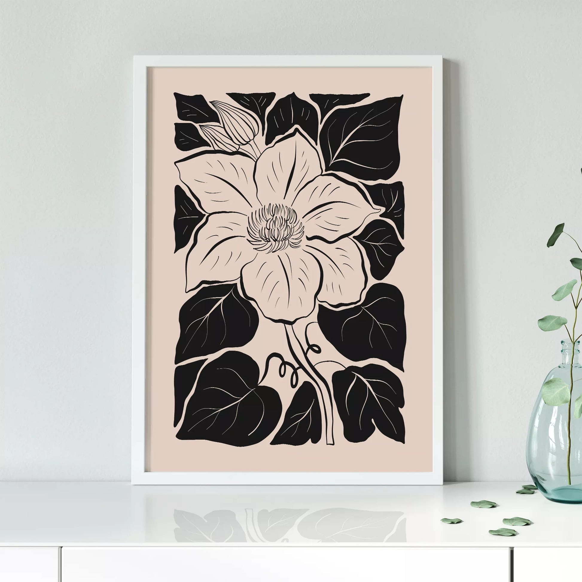 モダンな白黒の木版画風マグノリアの花のボタニカルアート