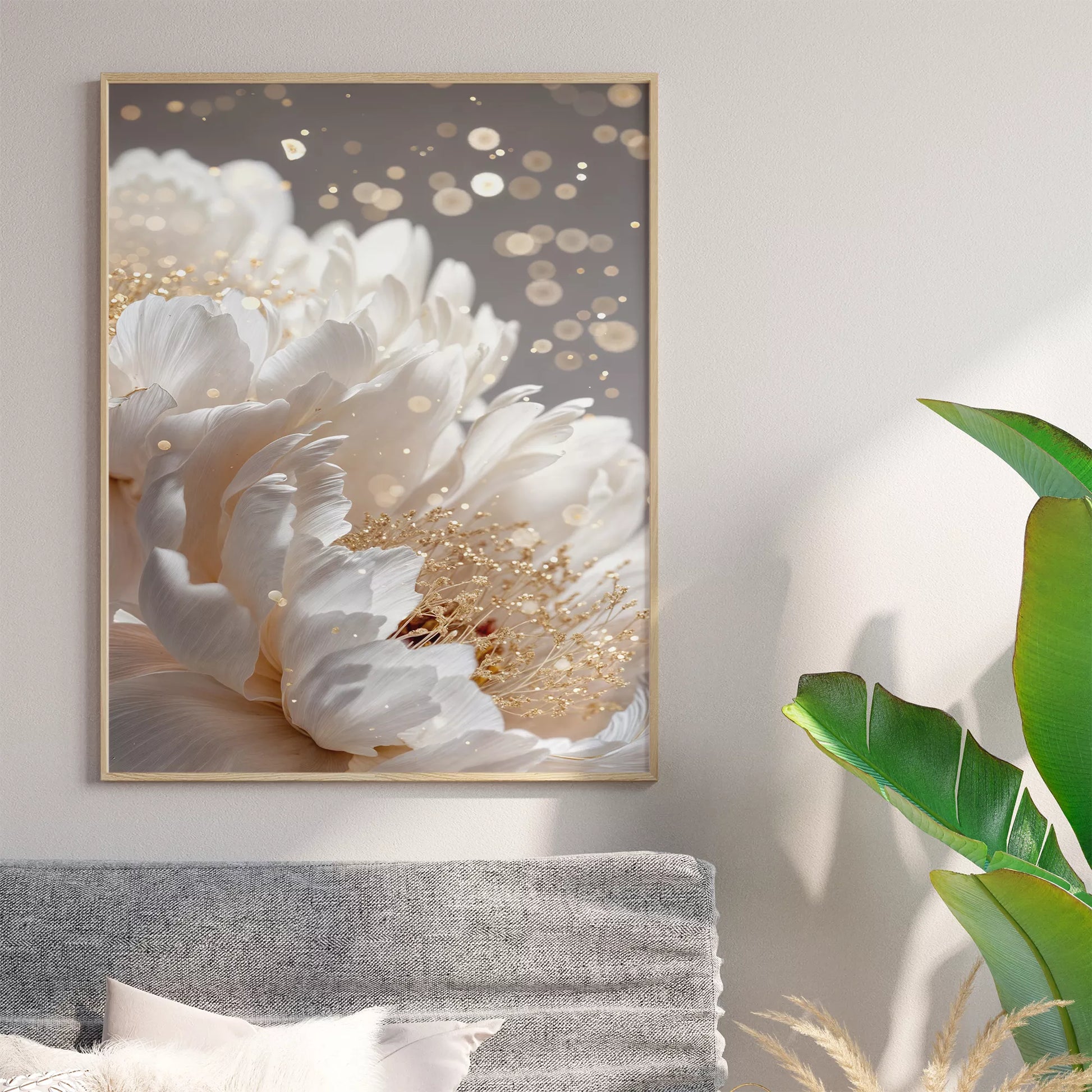 白い花とゴールドアクセントが美しいボタニカルアートポスター