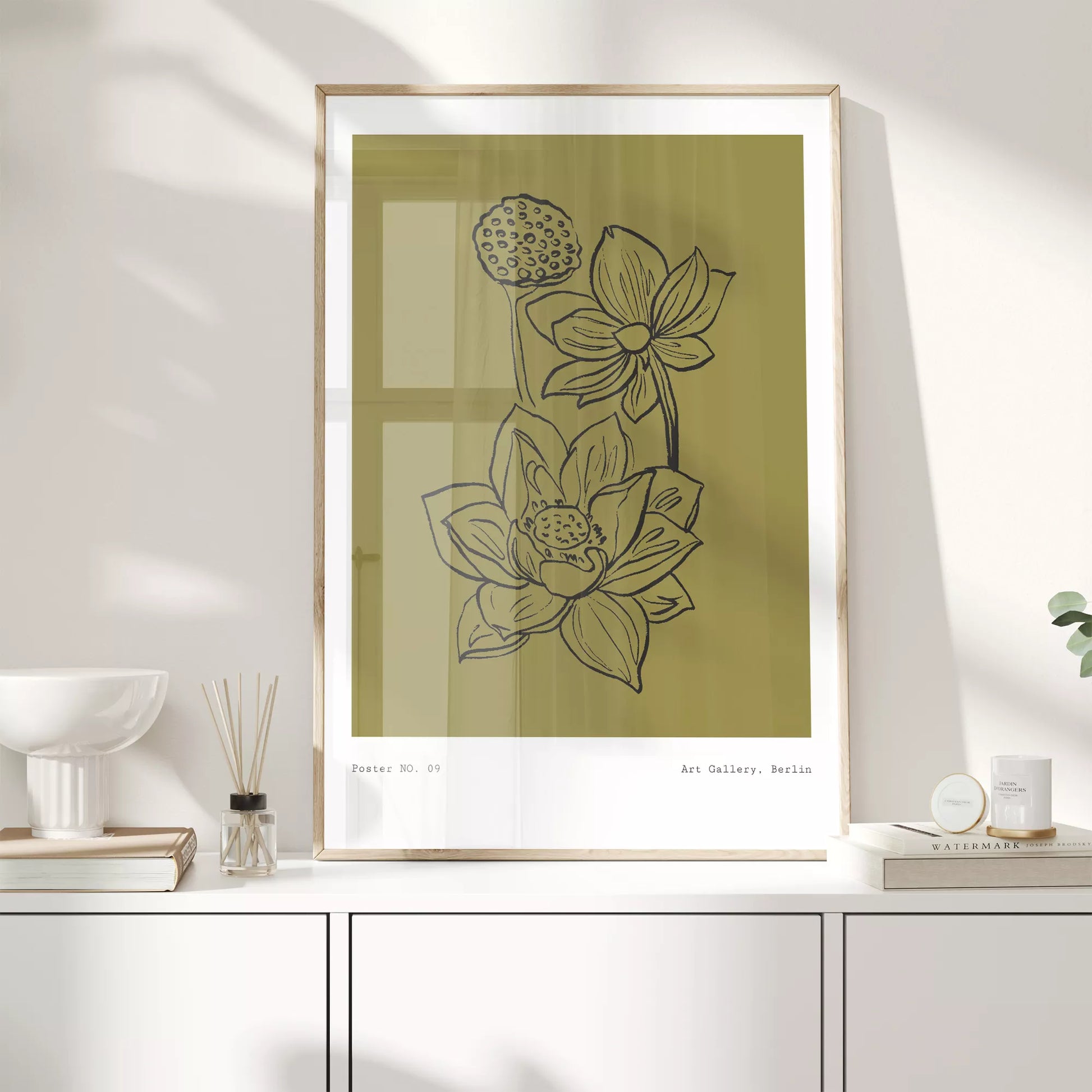 北欧デザインの蓮の花ボタニカル線画アートポスター オリーブ色 シンプルモダン