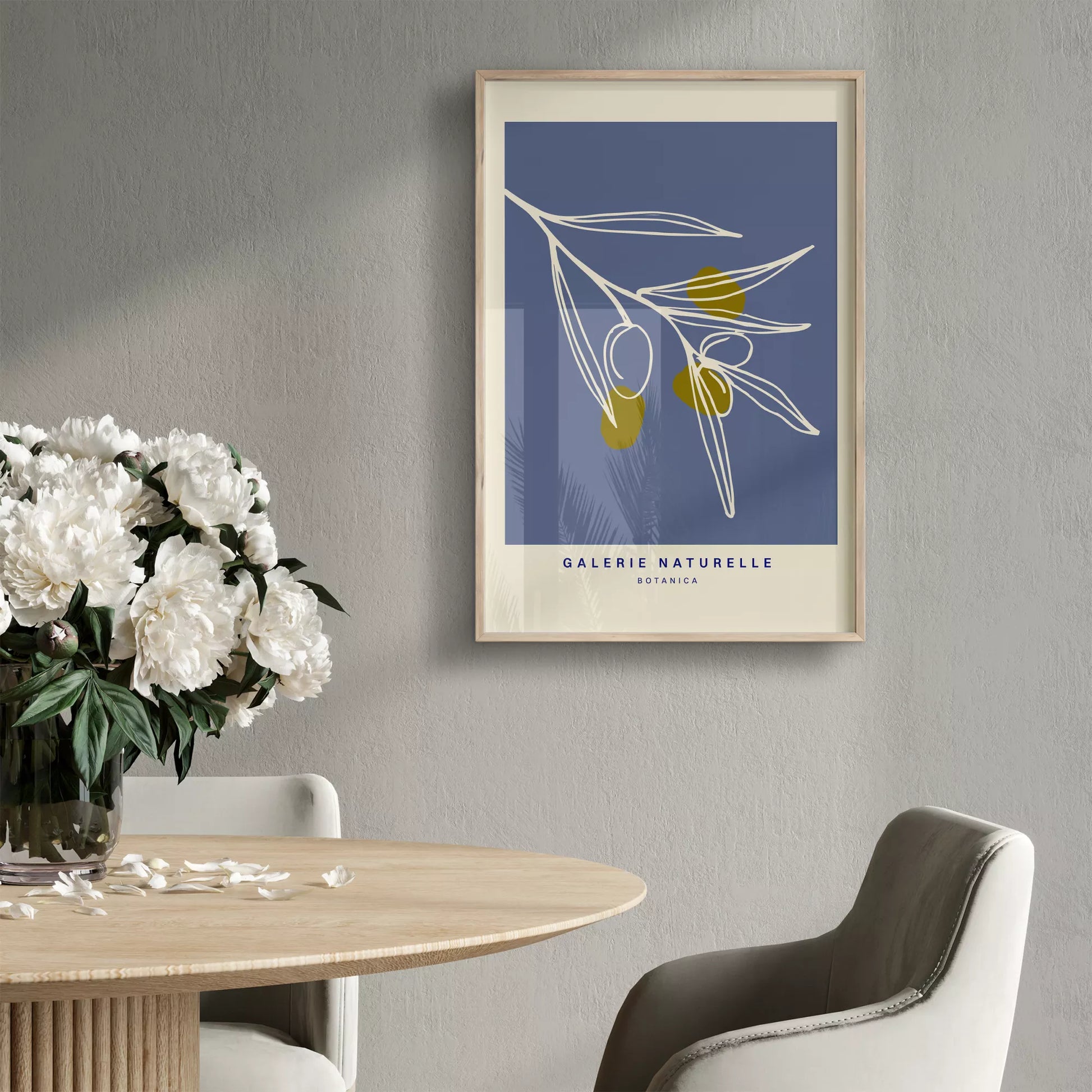 抽象的なオリーブの枝、青い背景のボタニカルアート