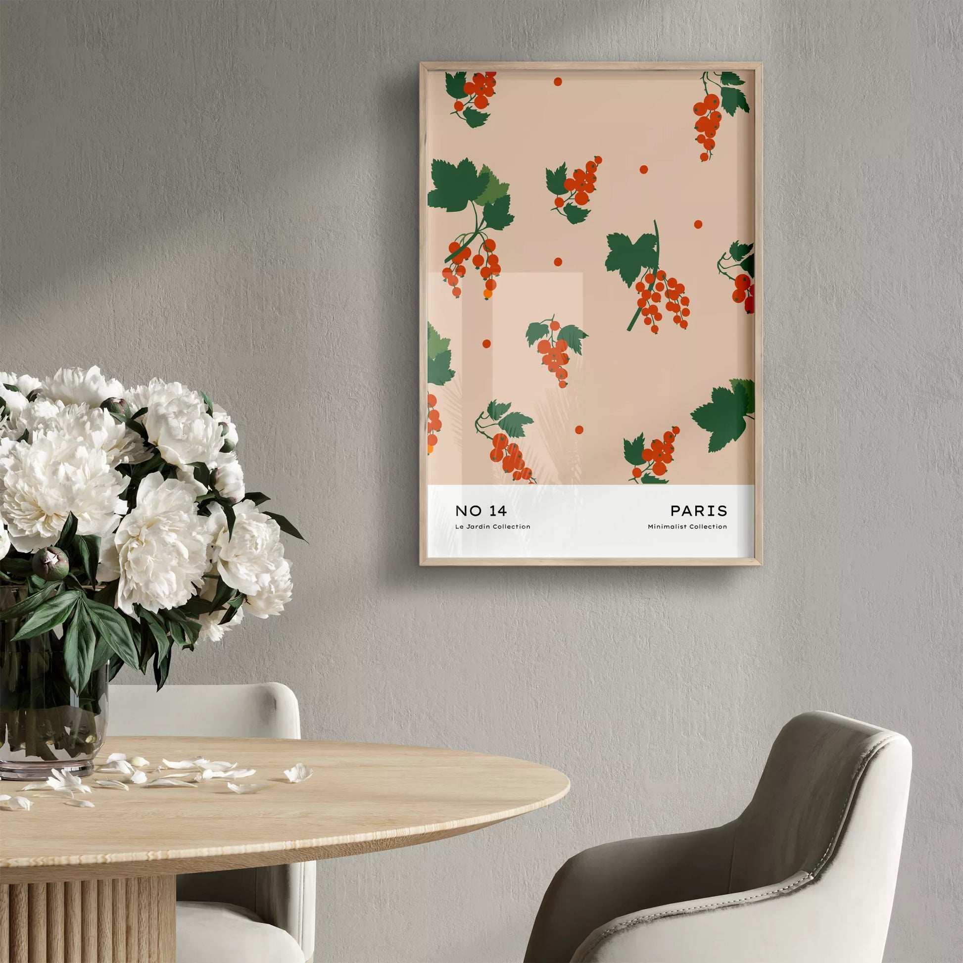 北欧デザインの赤いベリーと葉のボタニカルアートポスター パステルベージュ
