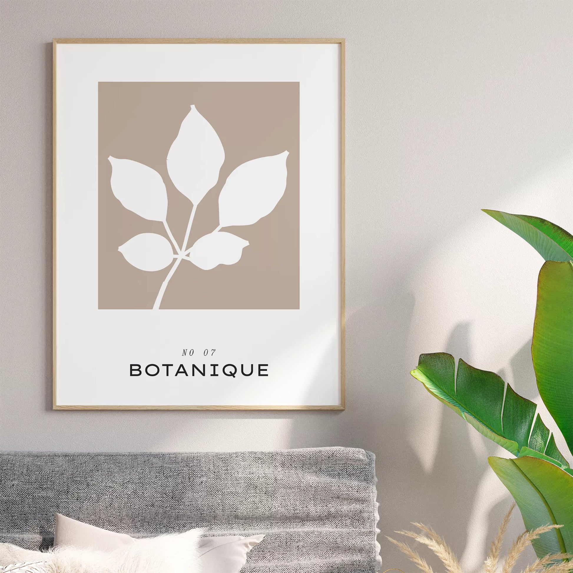 北欧デザインのボタニカル葉と実のシルエット アートポスター グレージュ