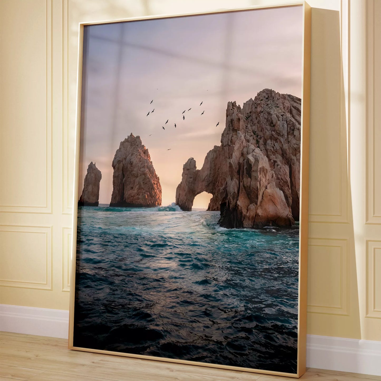 メキシコ・カボサンルーカスの象徴的な岩門と夕暮れの海景色