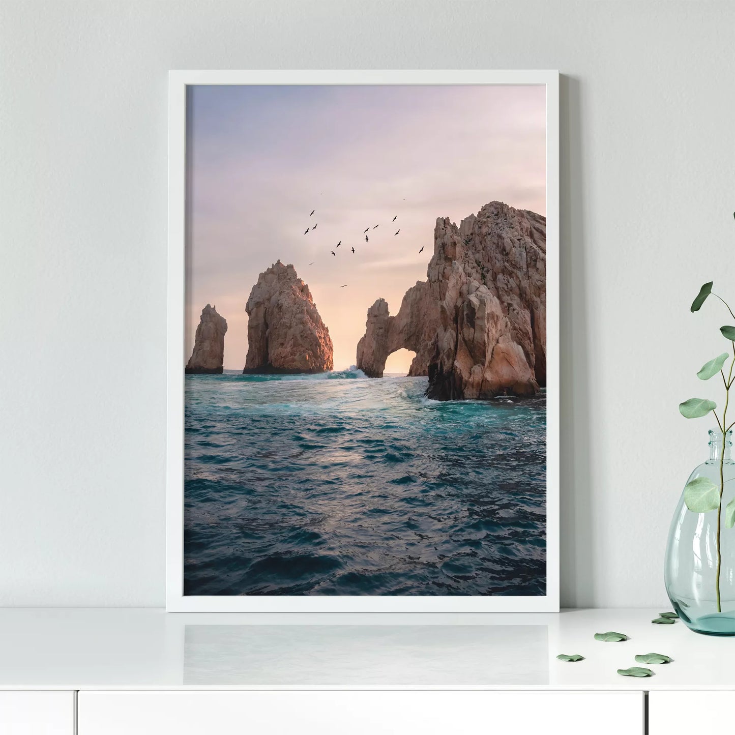 メキシコ・カボサンルーカスの象徴的な岩門と夕暮れの海景色