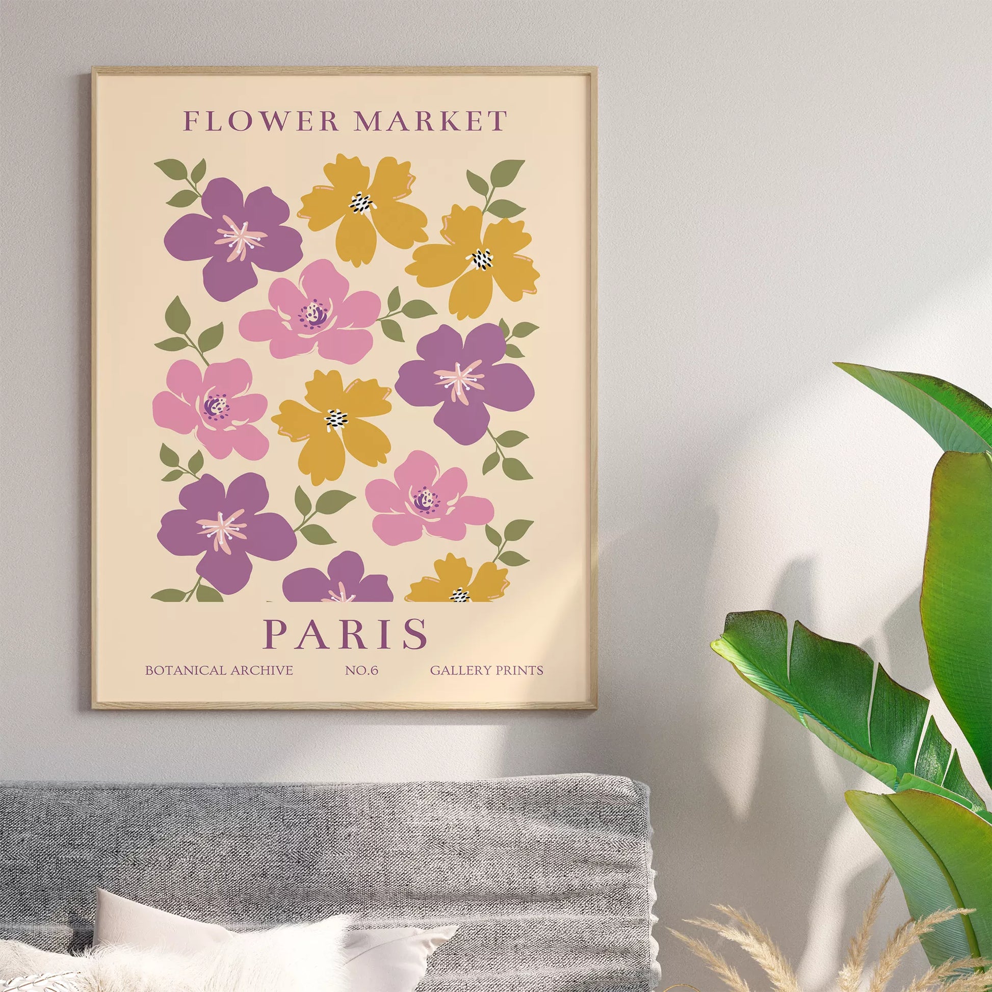 パリのフラワーマーケットをモチーフにしたレトロな花のアートプリント、紫、ピンク、マスタードイエローの花々