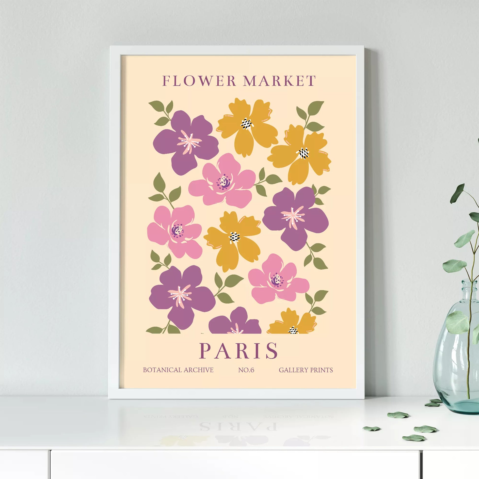 パリのフラワーマーケットをモチーフにしたレトロな花のアートプリント、紫、ピンク、マスタードイエローの花々