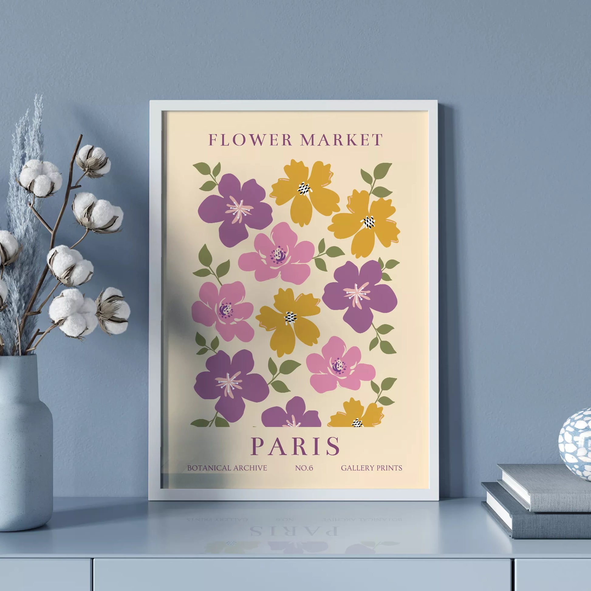 パリのフラワーマーケットをモチーフにしたレトロな花のアートプリント、紫、ピンク、マスタードイエローの花々