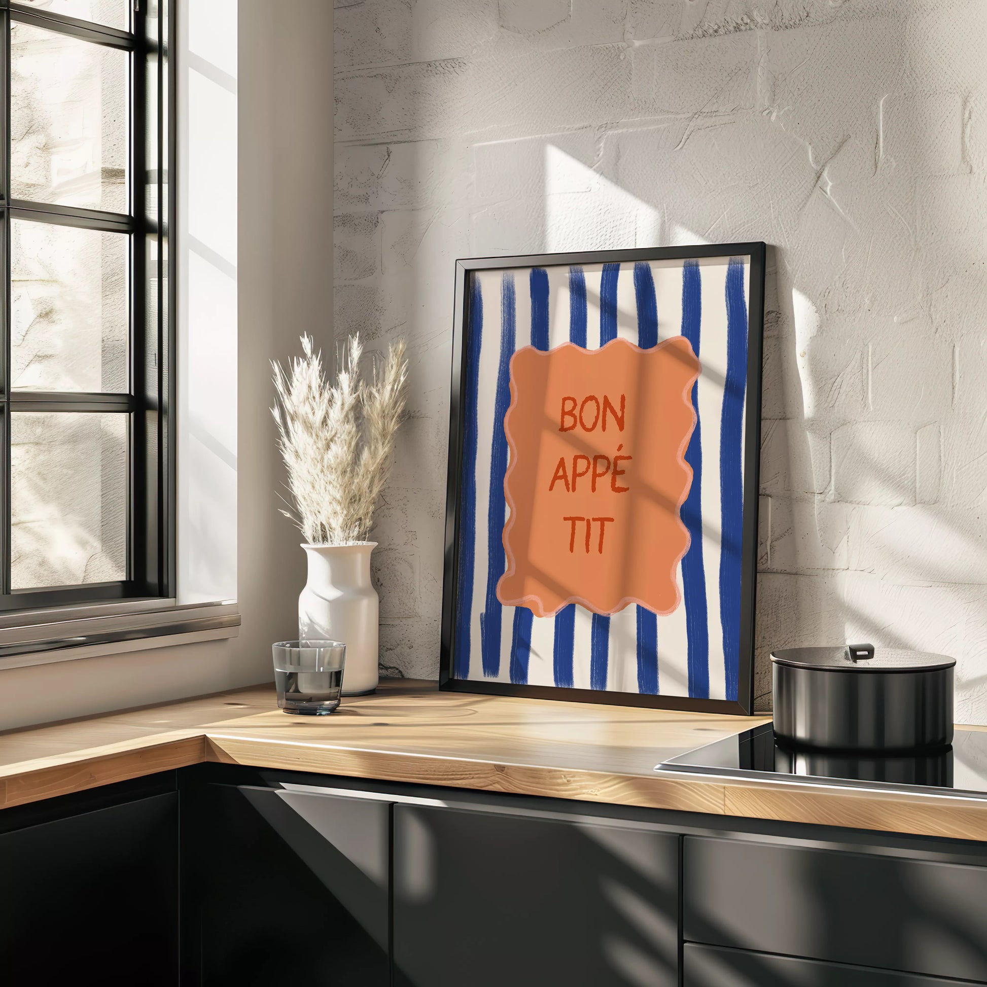 ネイビーストライプ背景のボナペティフレンチカフェアート
