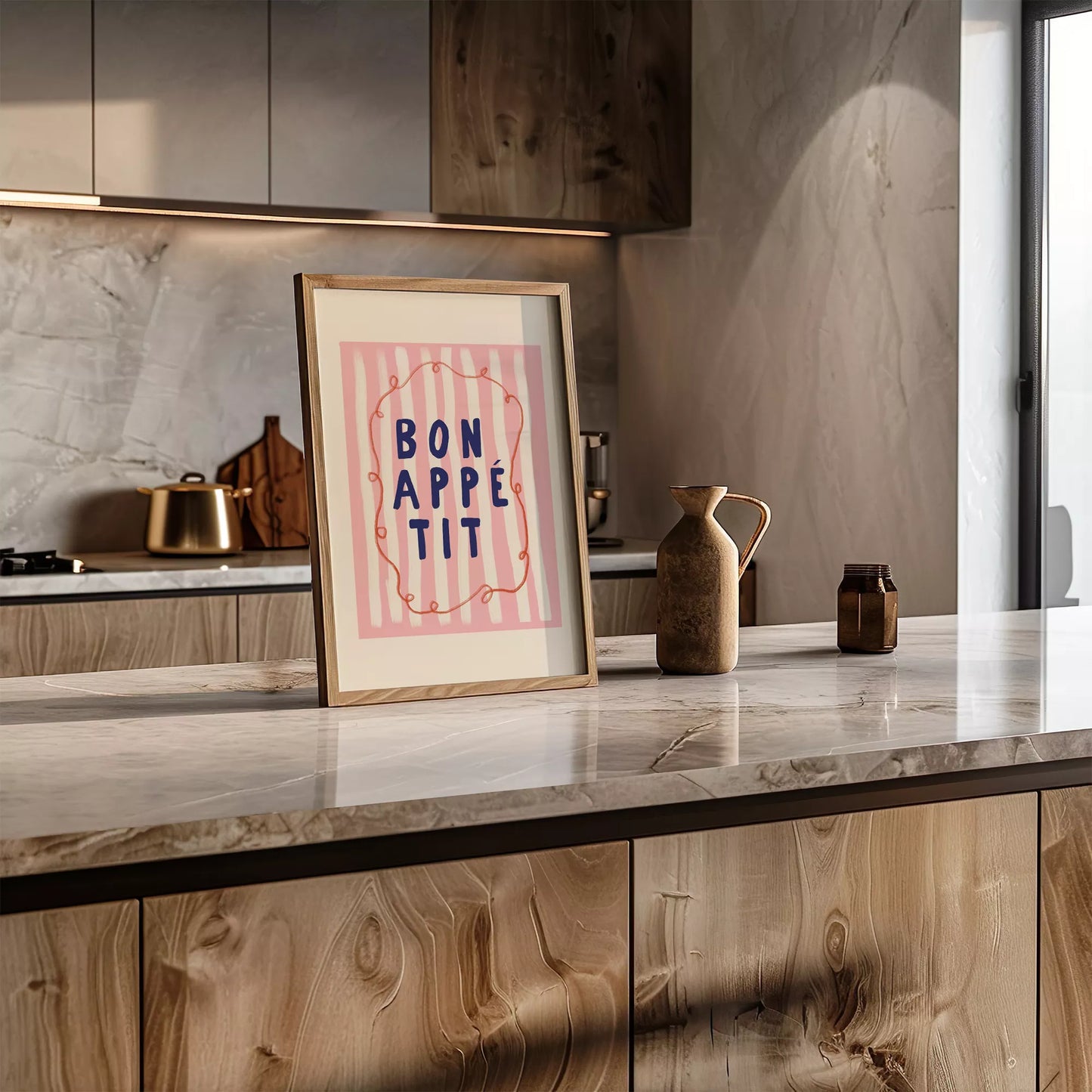 ピンクストライプ背景にネイビー文字のボナペティポスター