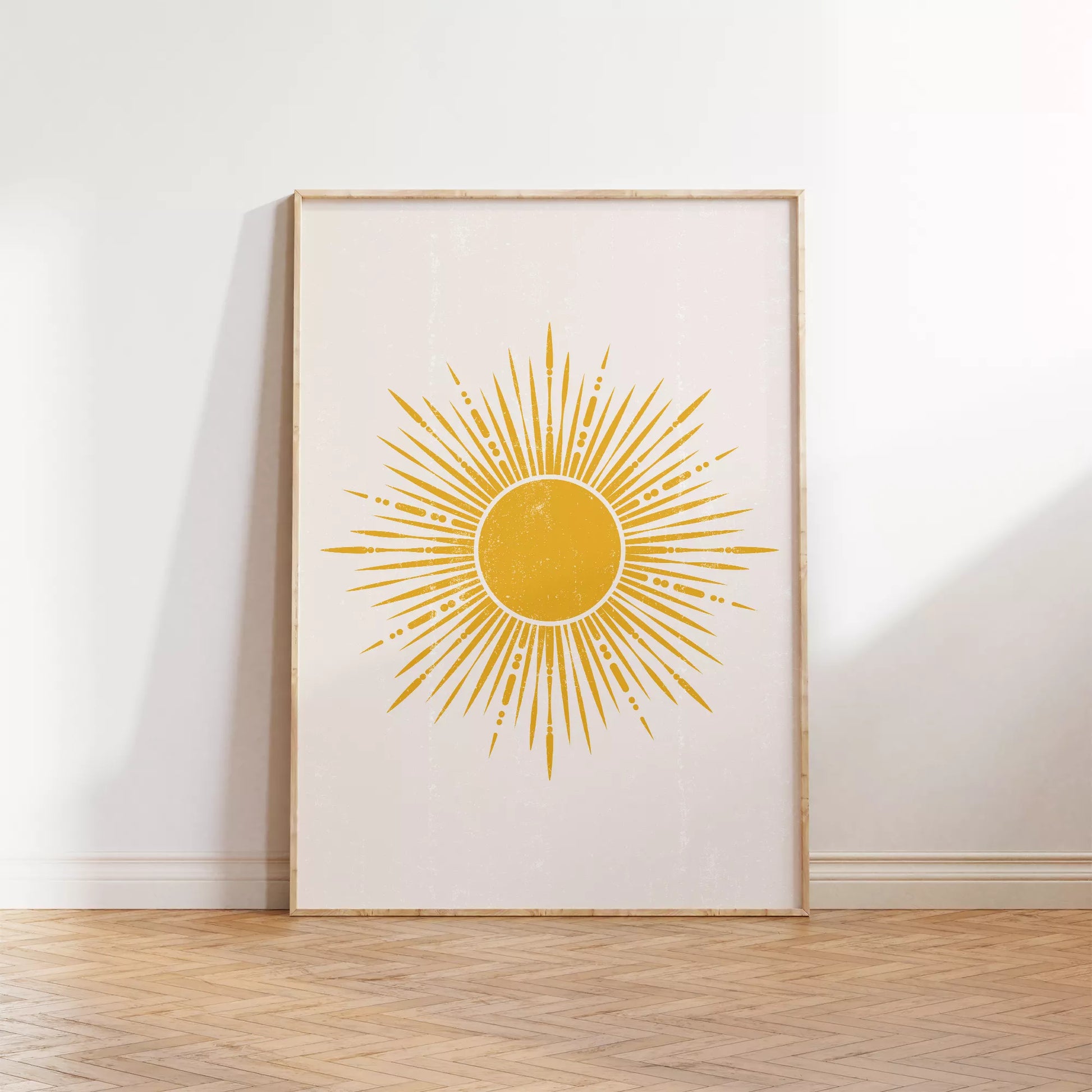 黄金の太陽が放射状に輝くミニマリストアートポスター
