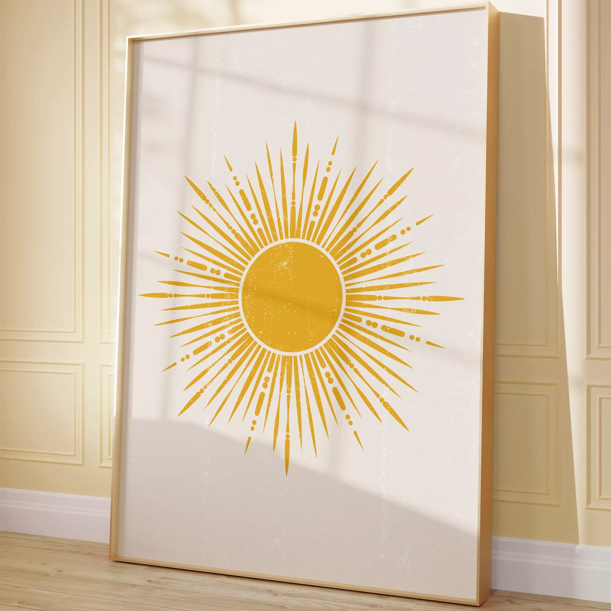黄金の太陽が放射状に輝くミニマリストアートポスター