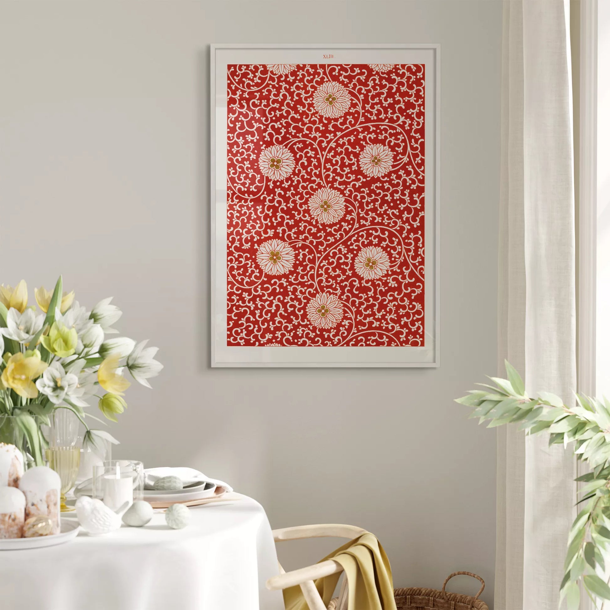 赤地に白い菊の花と唐草模様のアンティーク和柄デザイン