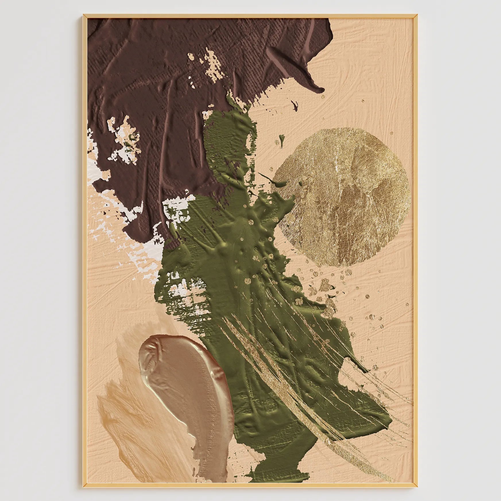 金箔と深緑が調和する禅モダンな3連アート、抽象的な筆致が特徴的