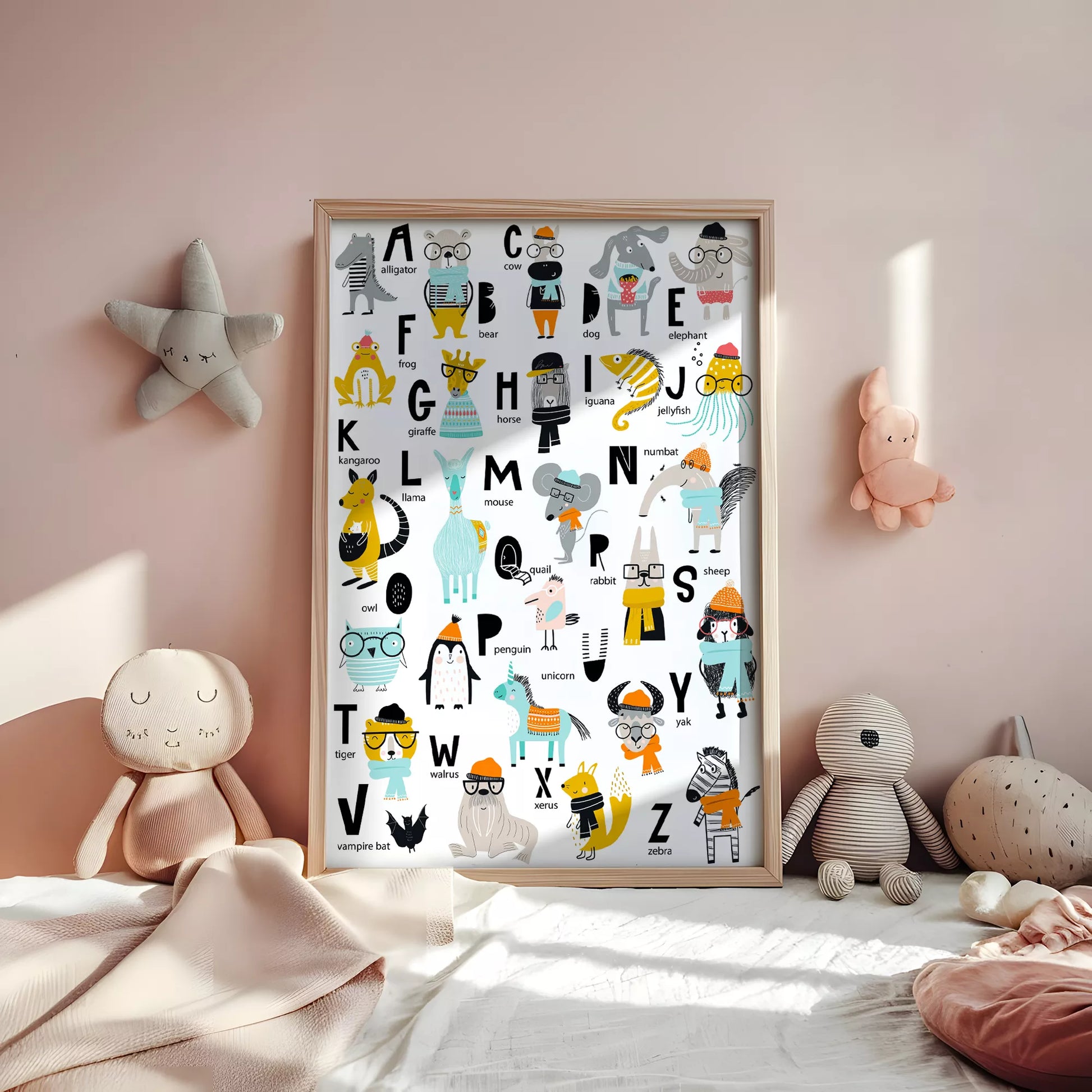 キッズ向けアルファベット動物の教育的アートポスター