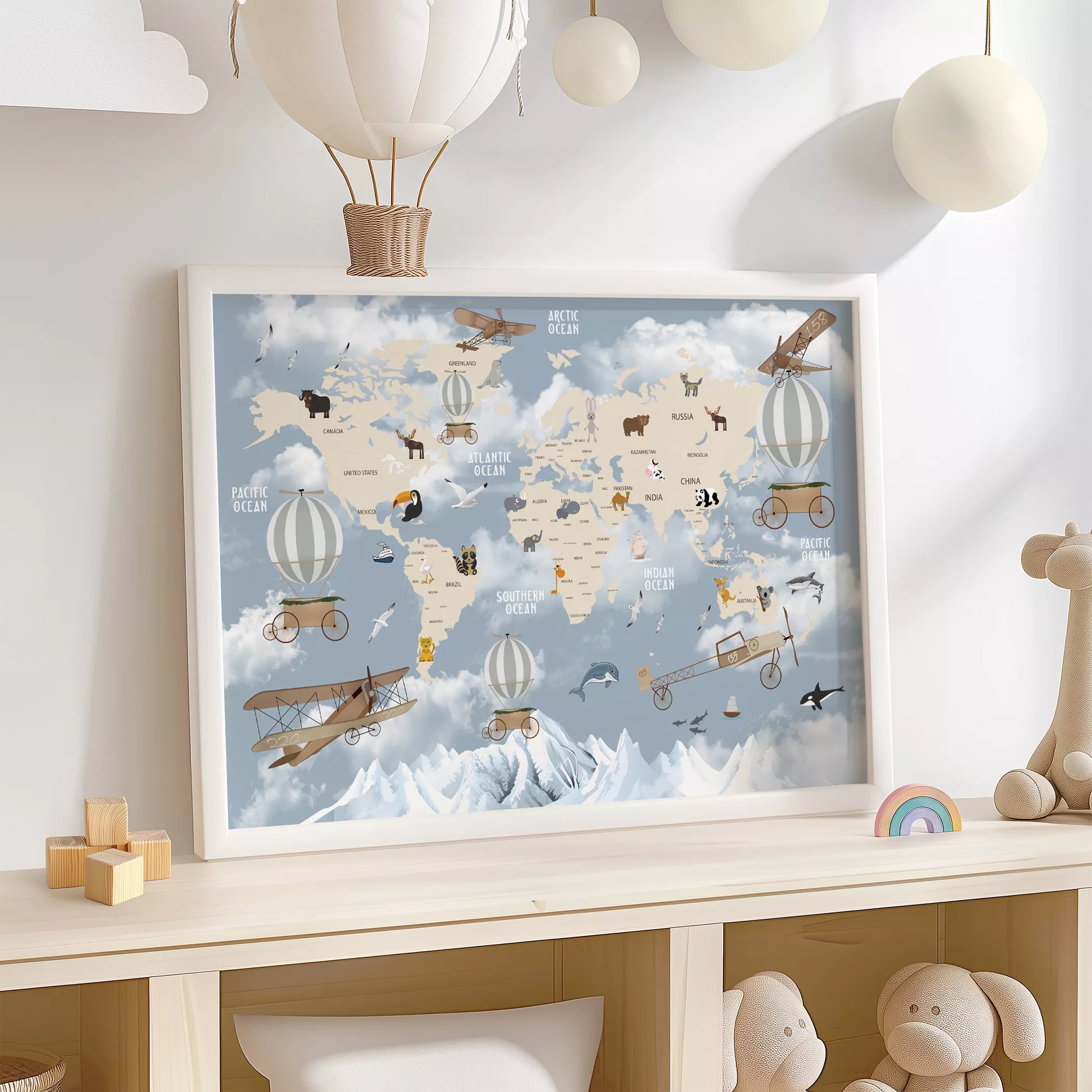 子供向け北欧スタイルの動物世界地図アートポスター、飛行機と気球が描かれた教育的で楽しい壁掛け装飾