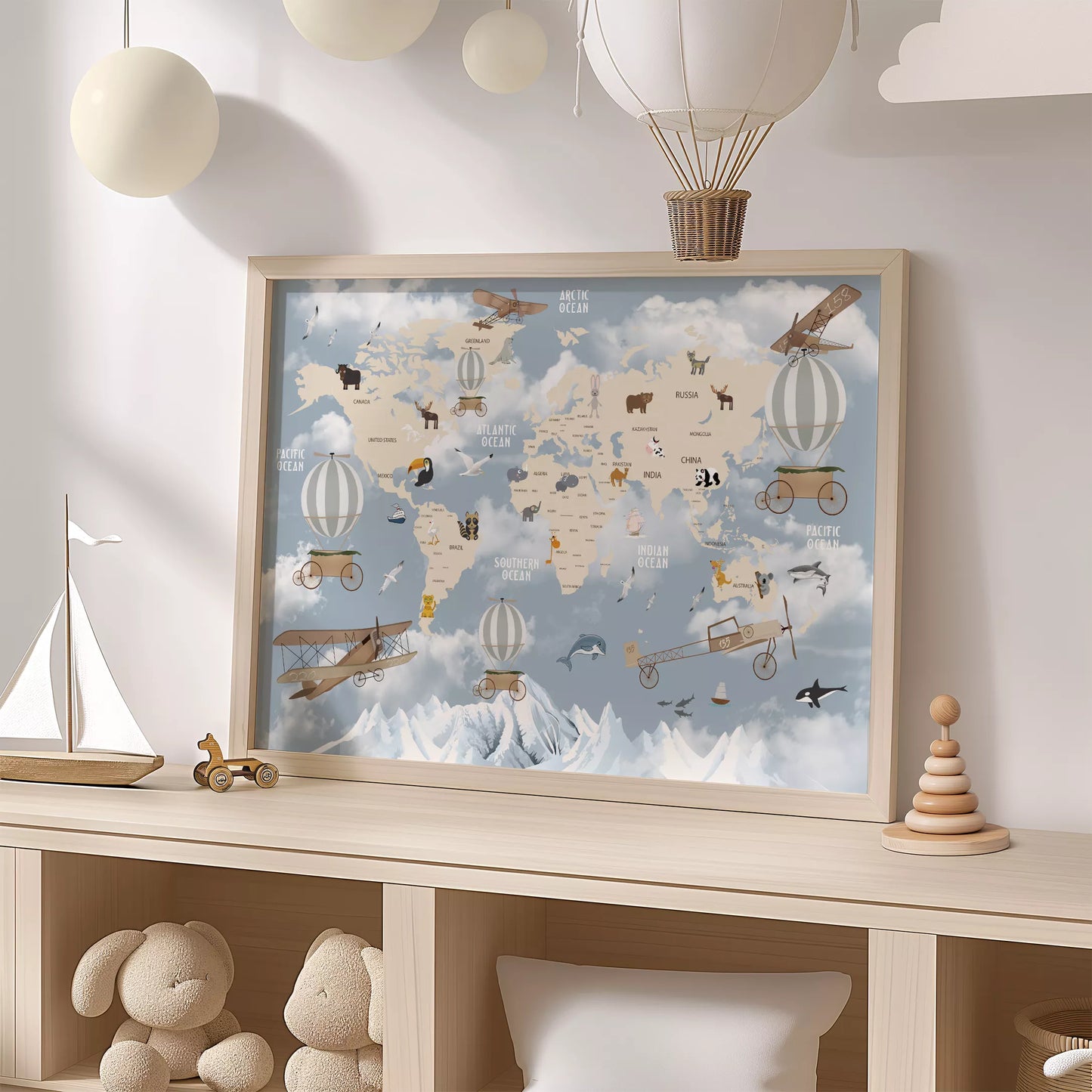 子供向け北欧スタイルの動物世界地図アートポスター、飛行機と気球が描かれた教育的で楽しい壁掛け装飾