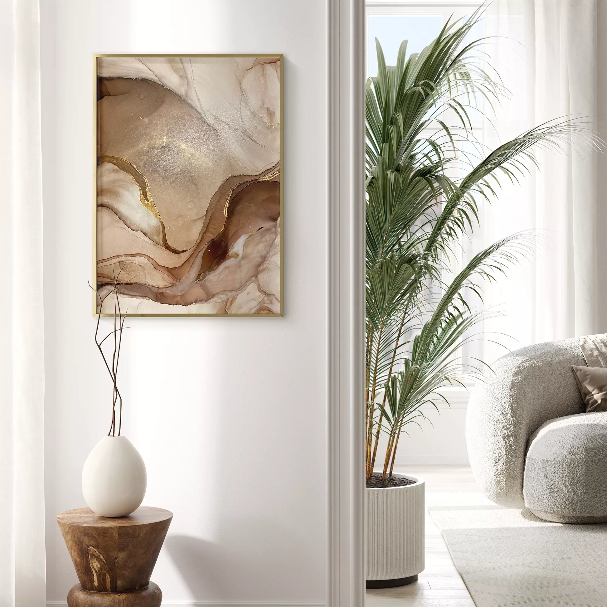 ベージュと金箔の大理石風アート、流動的な曲線が織りなす抽象画