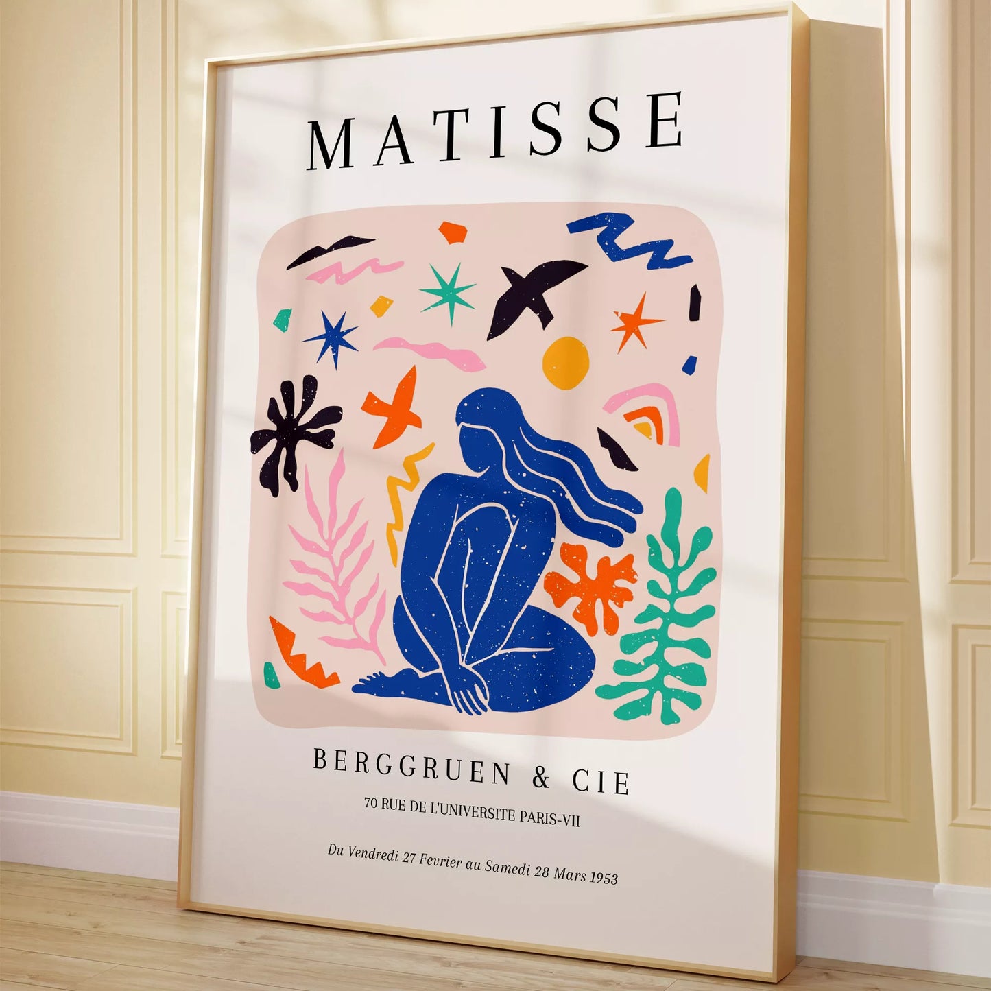 マティス展ポスター、青い人物像と抽象的なモチーフのコラージュ