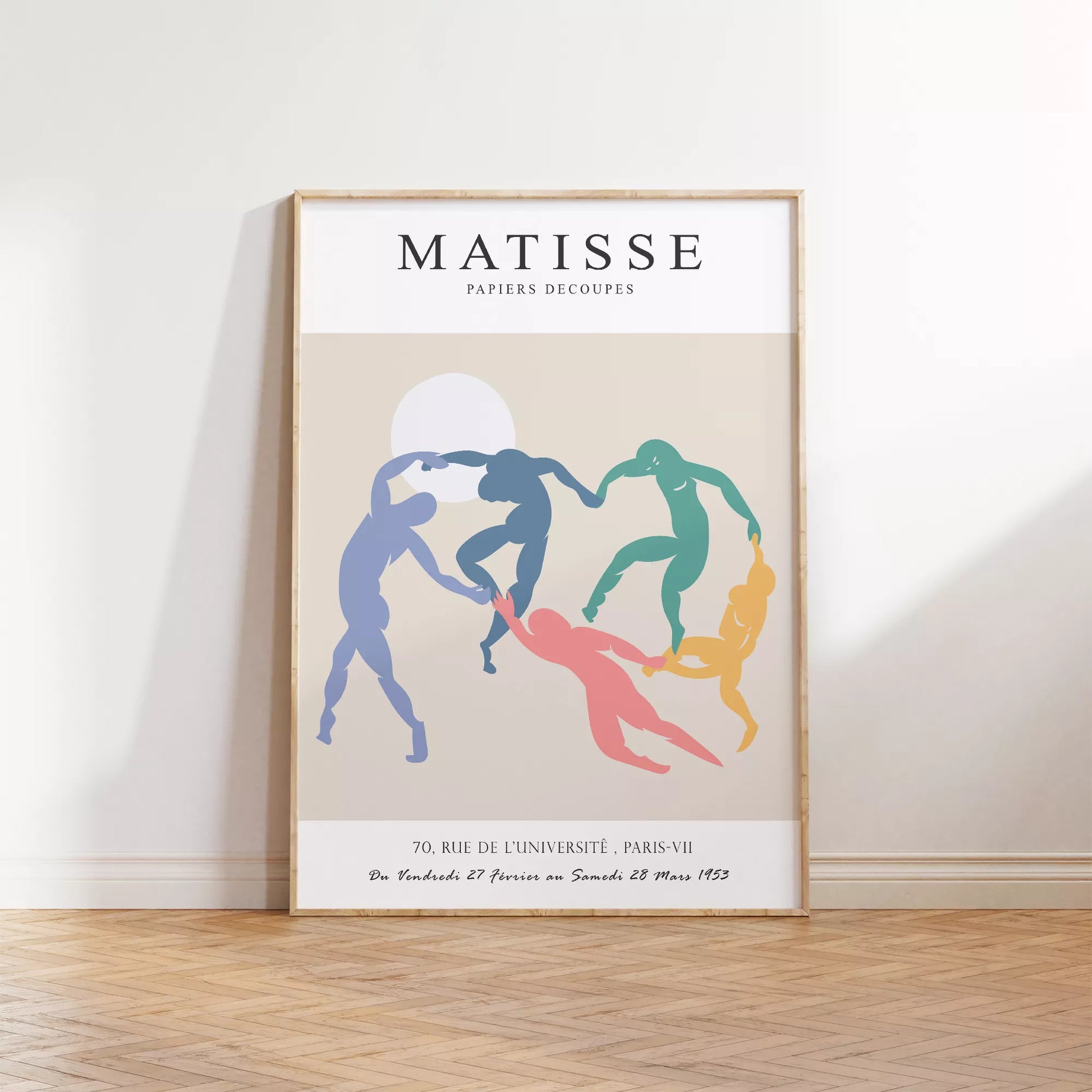 マティスのダンスをモチーフにしたペーパーカット作品。パステルカラーの踊る人物のシルエット