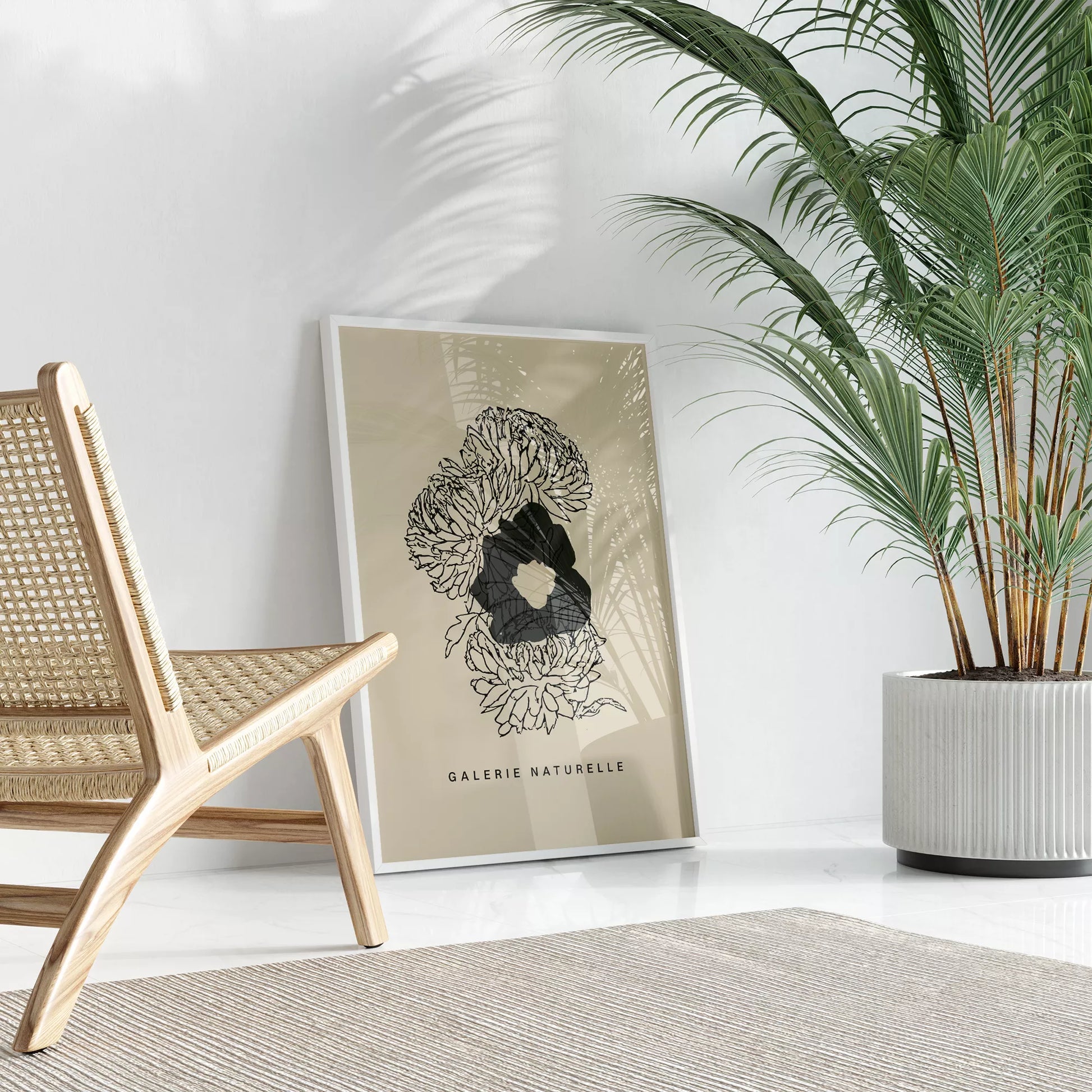 モダンな線画で描かれた花のアートポスター、ベージュ背景にブラックの抽象的な花のデザイン