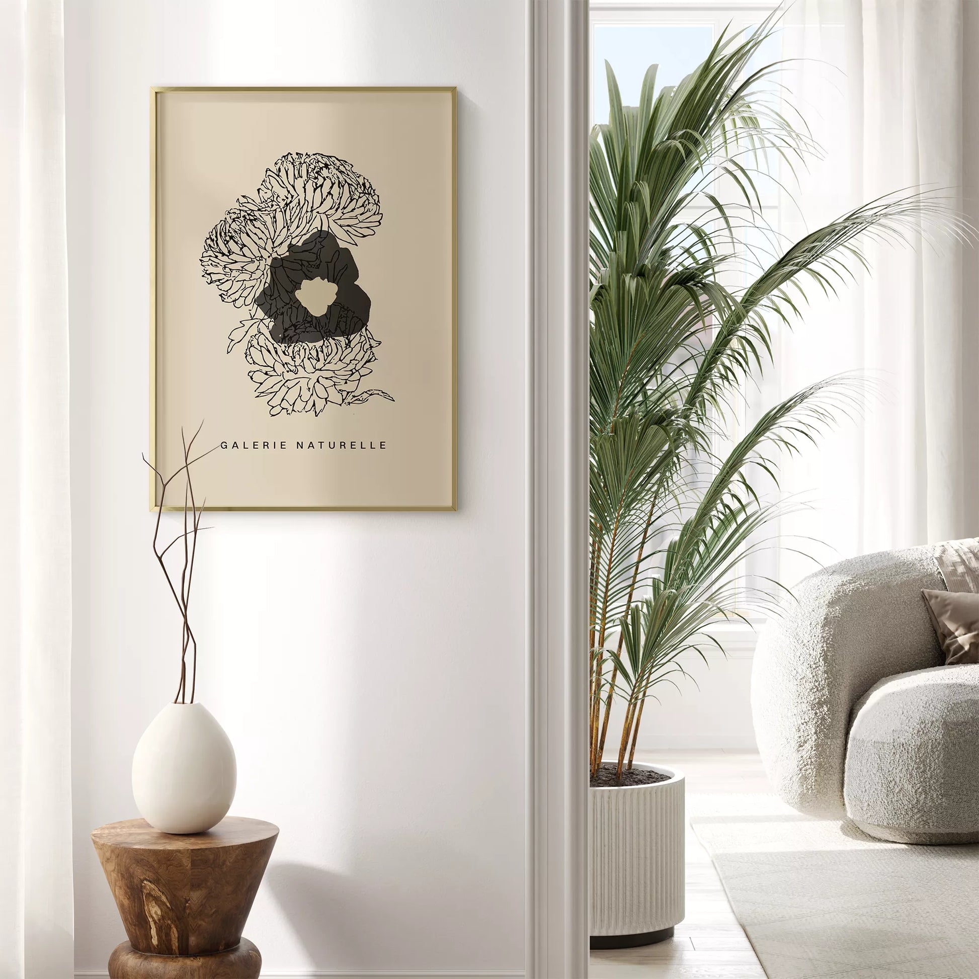 モダンな線画で描かれた花のアートポスター、ベージュ背景にブラックの抽象的な花のデザイン