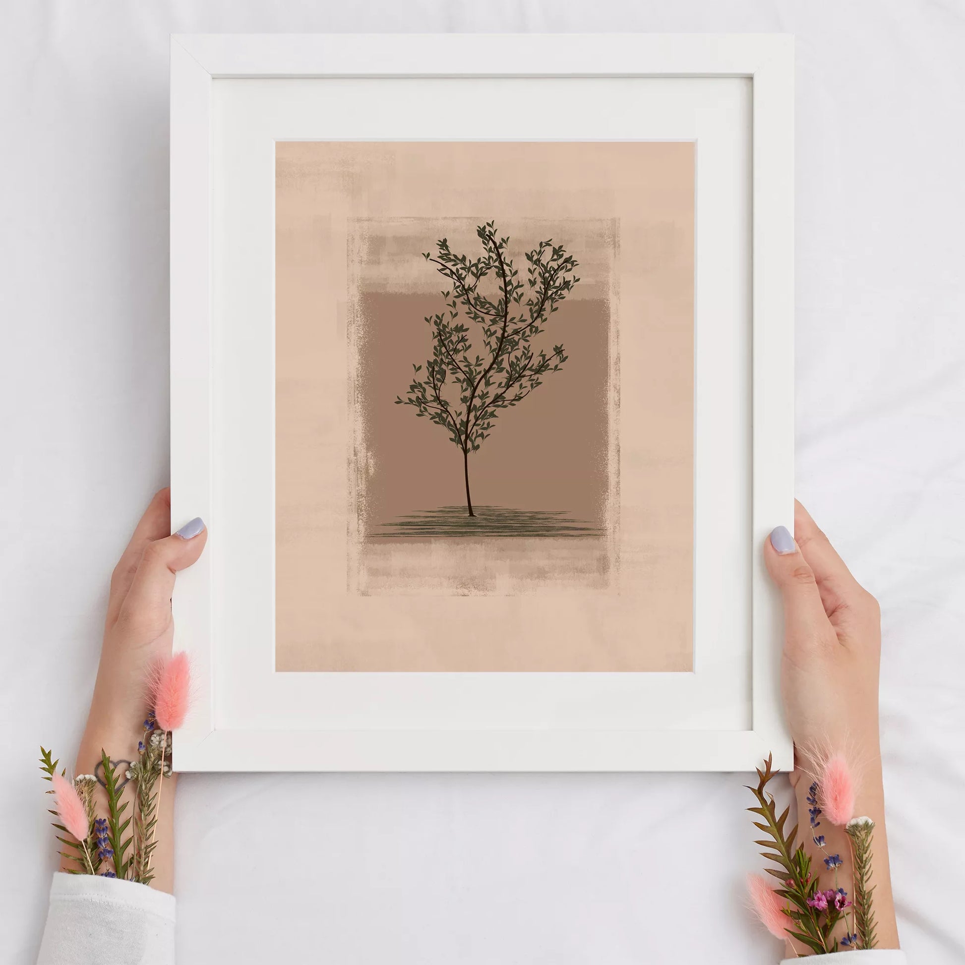 静寂な背景に佇む一本の木のシルエット画、禅とモダンの融合