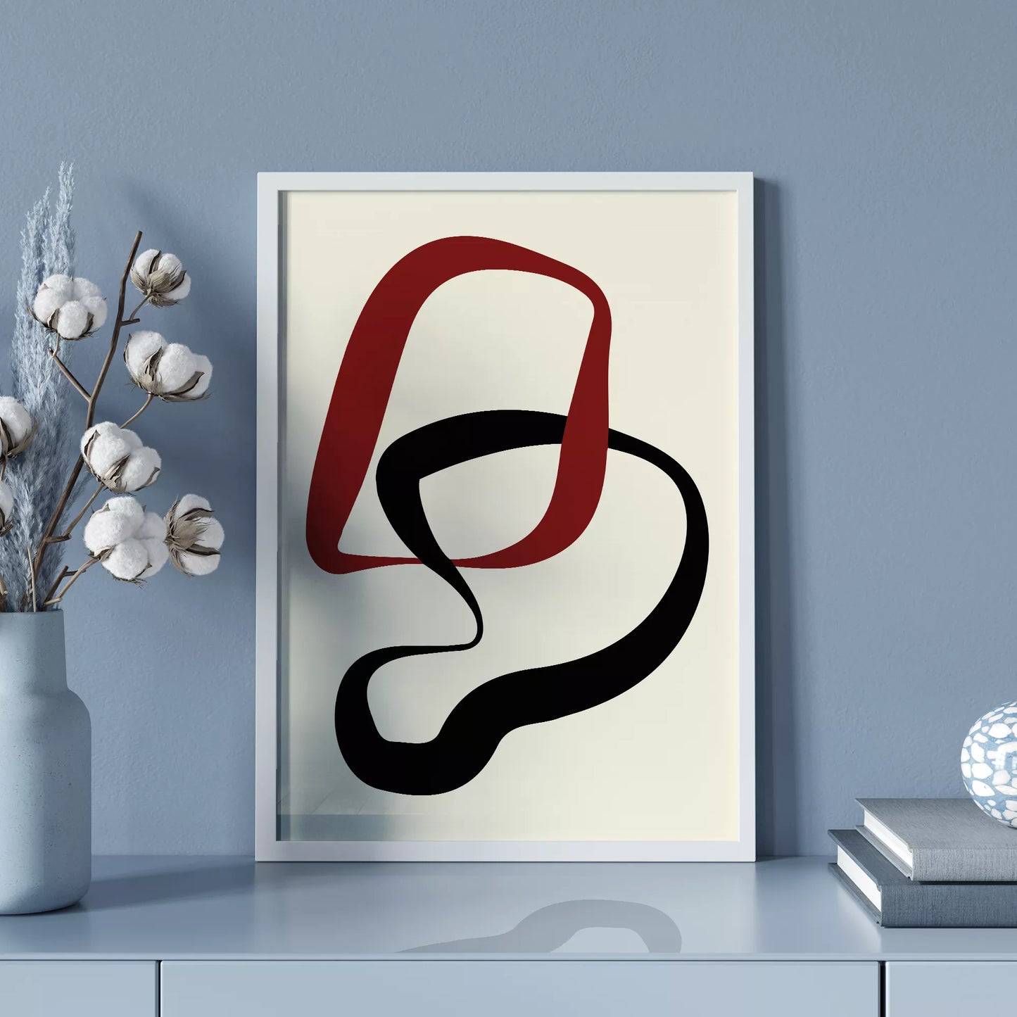 赤と黒の曲線が織りなすモダンな抽象アート