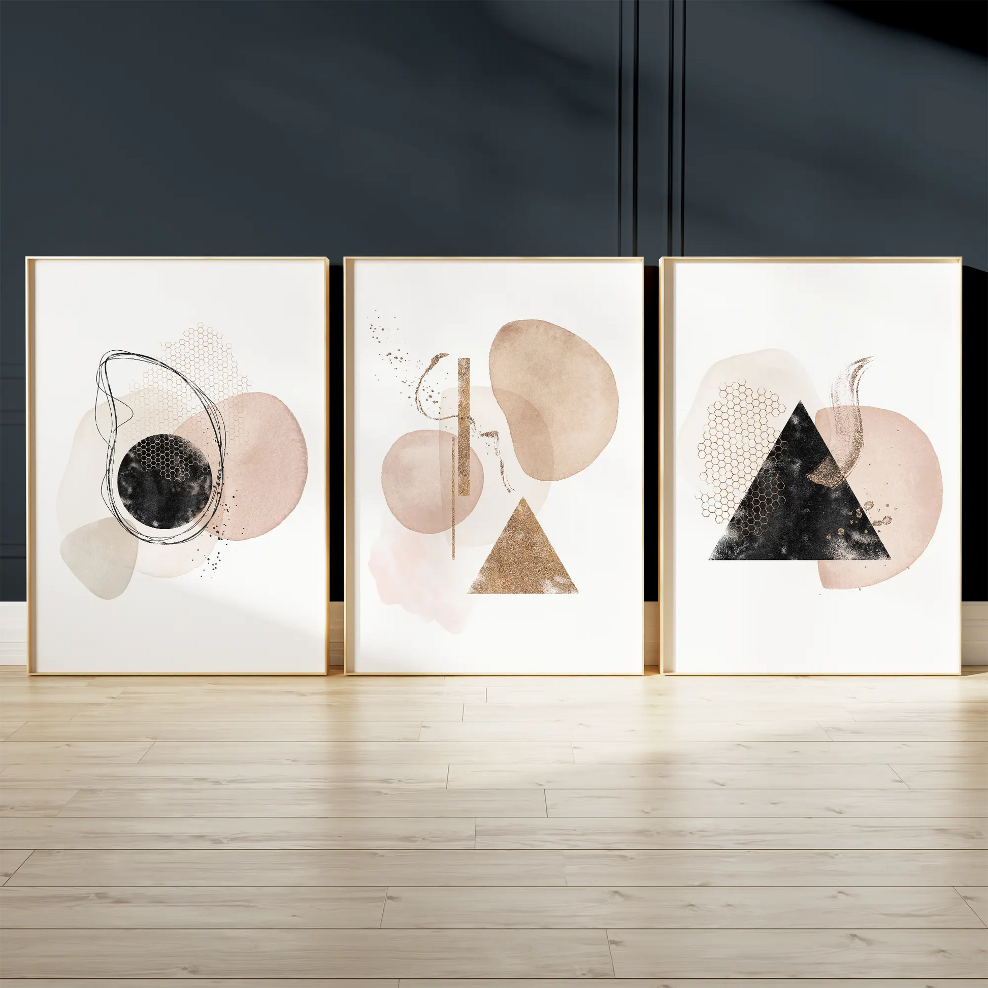 ピンクベージュとゴールドが調和する幾何学抽象アートポスター 北欧モダン 3枚セット