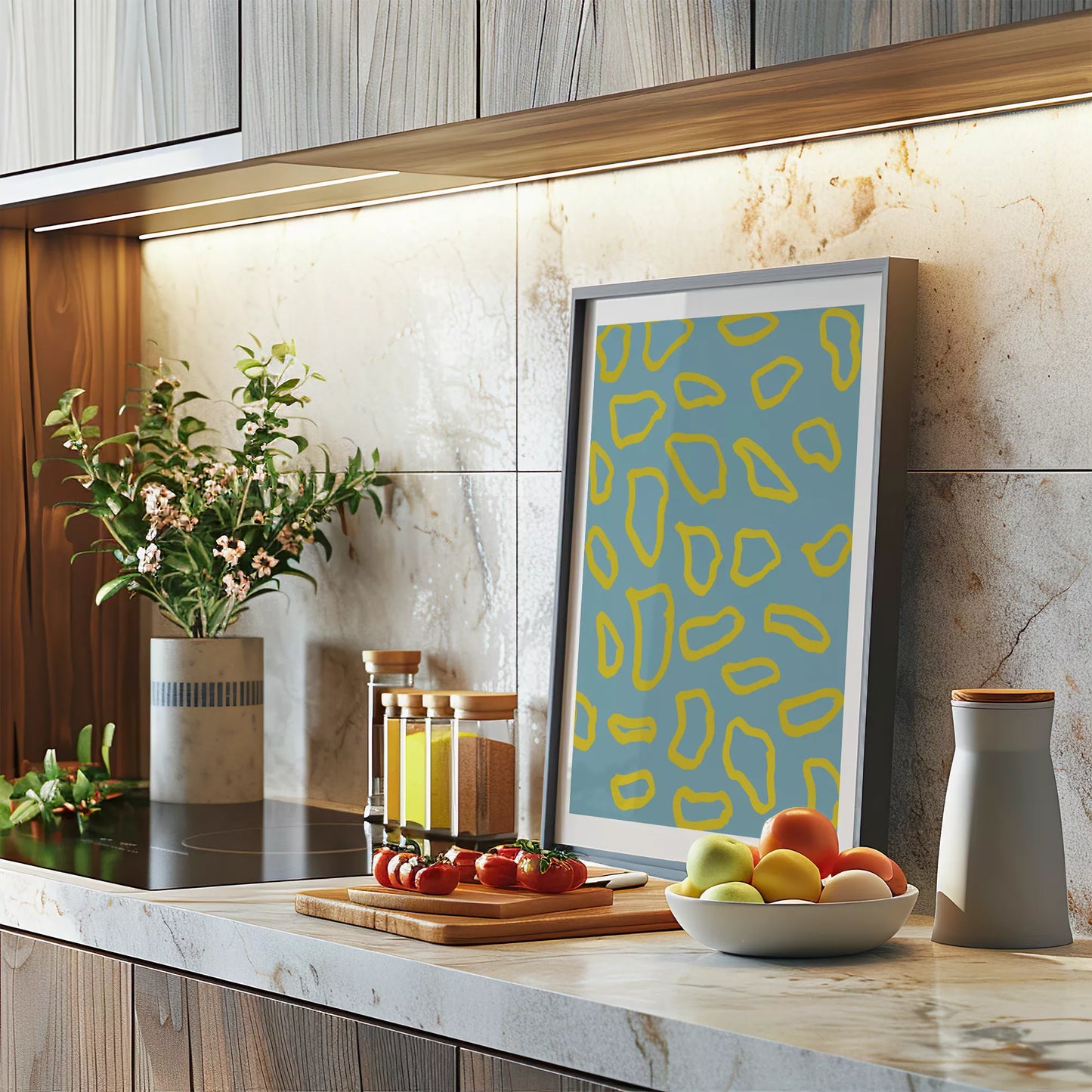 青い背景に黄色の抽象的な模様のモダンアートプリント