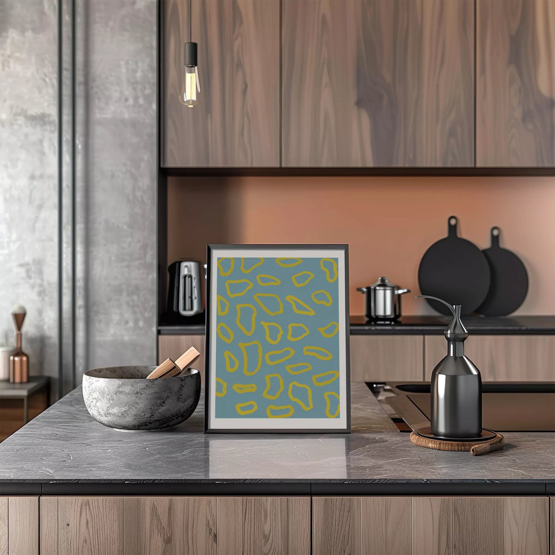 青い背景に黄色の抽象的な模様のモダンアートプリント