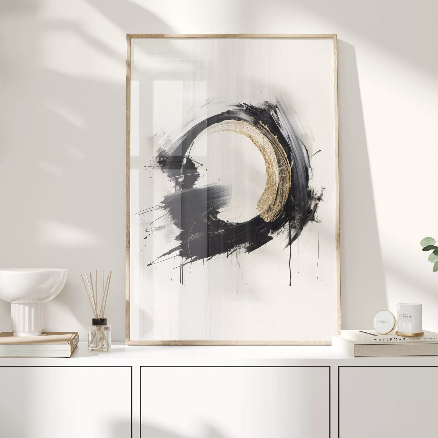 モダンな黒と金の円形抽象アートポスター