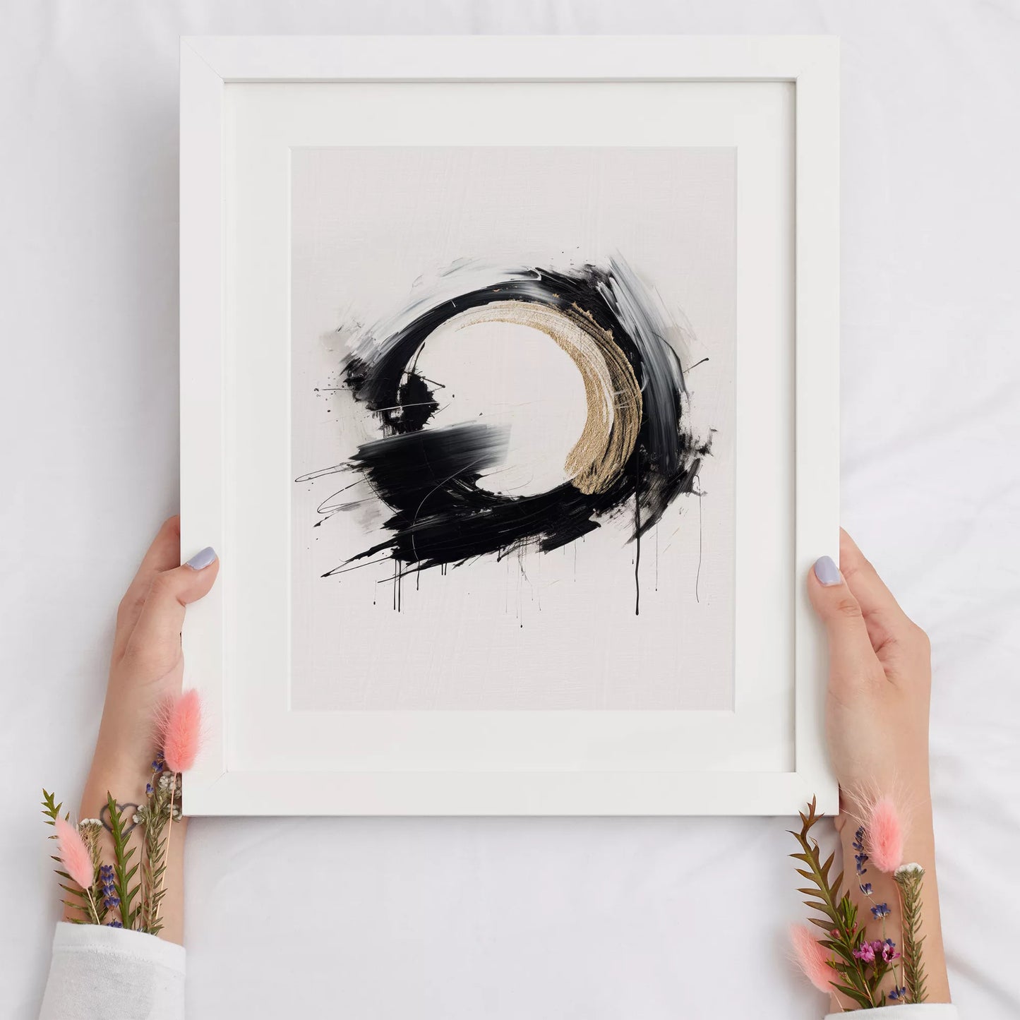 モダンな黒と金の円形抽象アートポスター