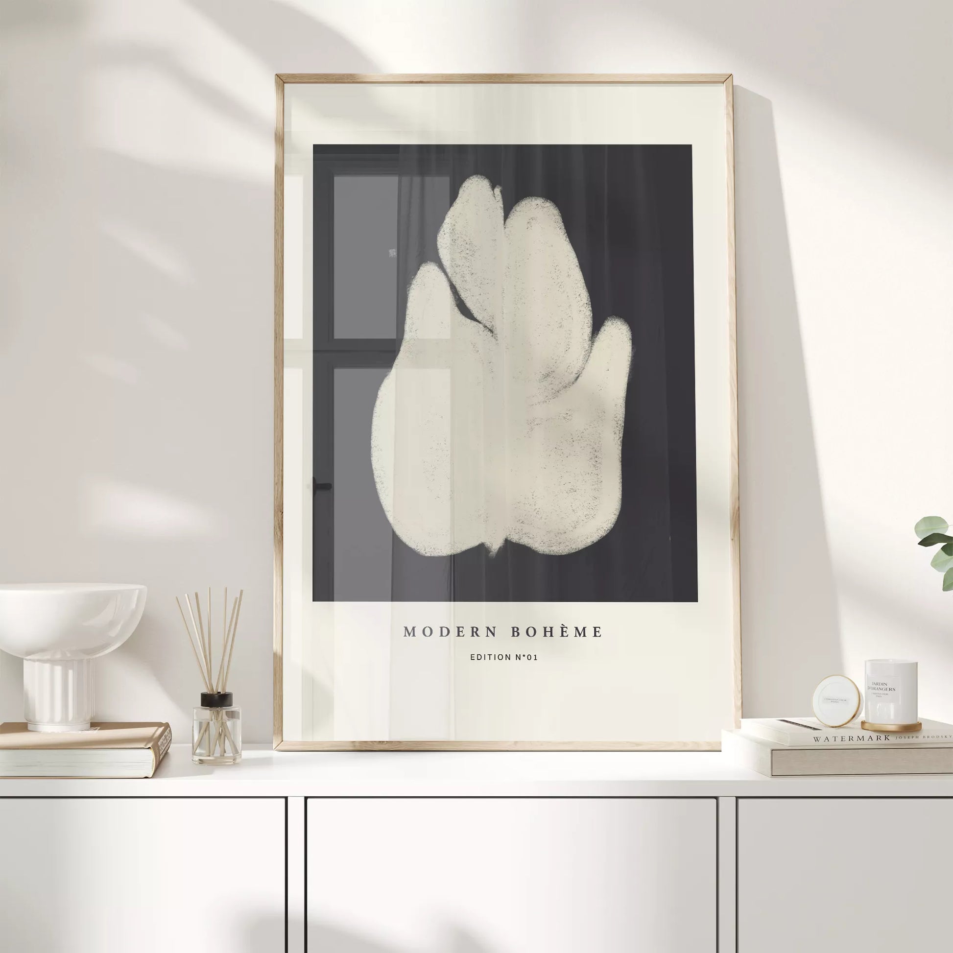 モダンなボヘミアンスタイルの抽象的な花のアートプリント。ミニマルでエレガントなデザイン。