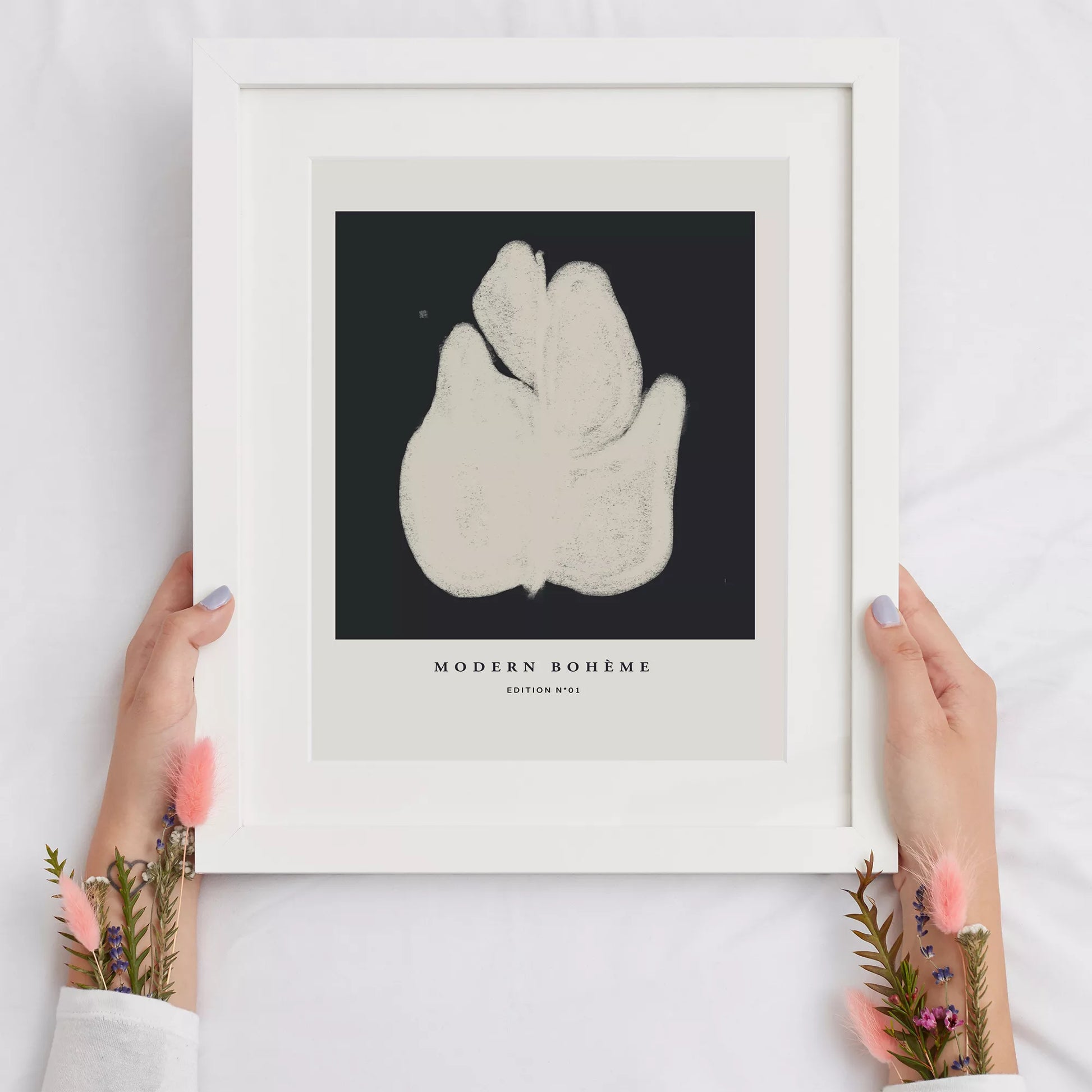 モダンなボヘミアンスタイルの抽象的な花のアートプリント。ミニマルでエレガントなデザイン。