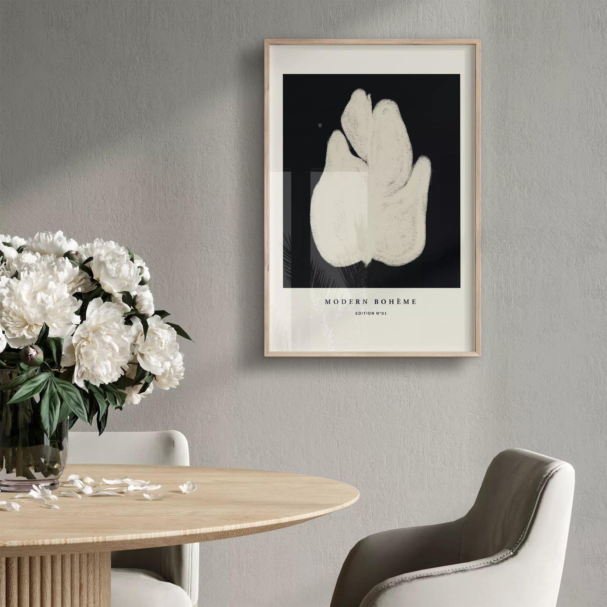 モダンなボヘミアンスタイルの抽象的な花のアートプリント。ミニマルでエレガントなデザイン。