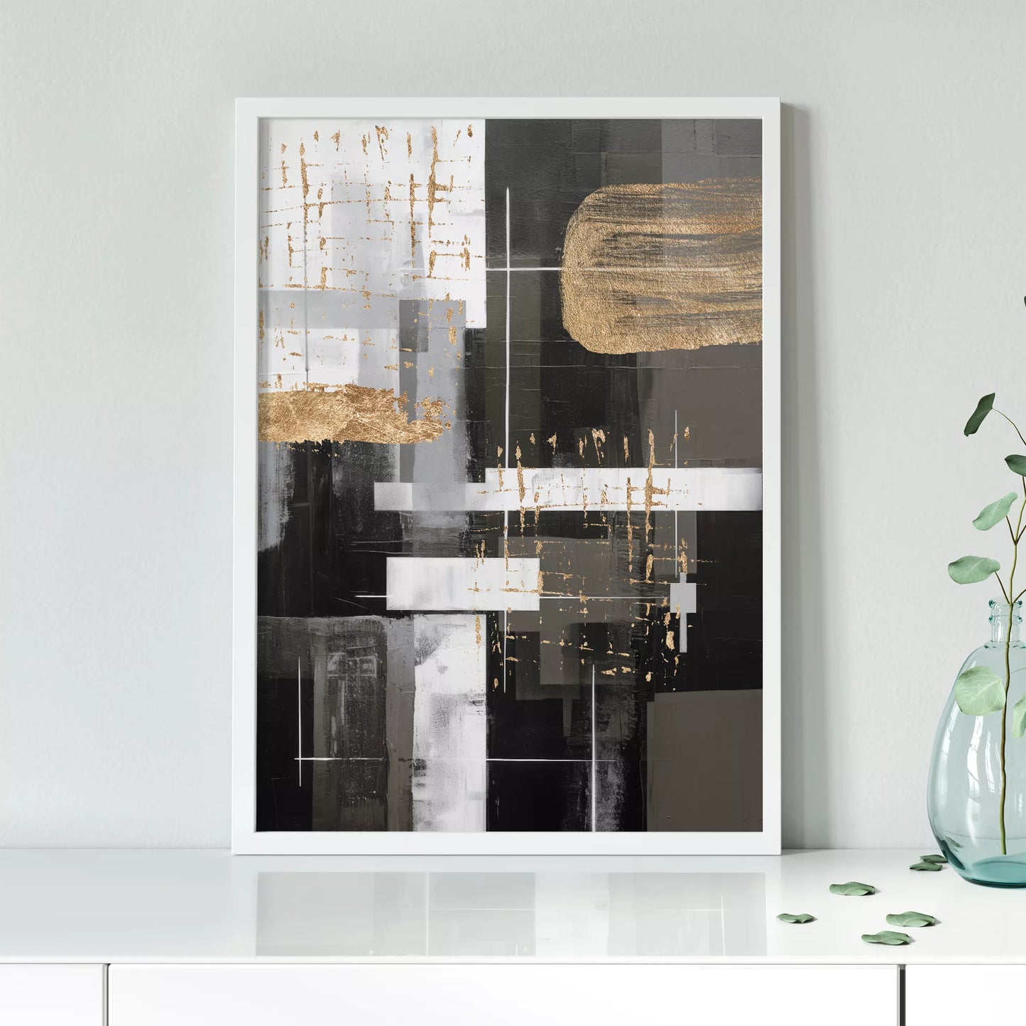 モノトーンと金箔が織りなす幾何学的な抽象アート