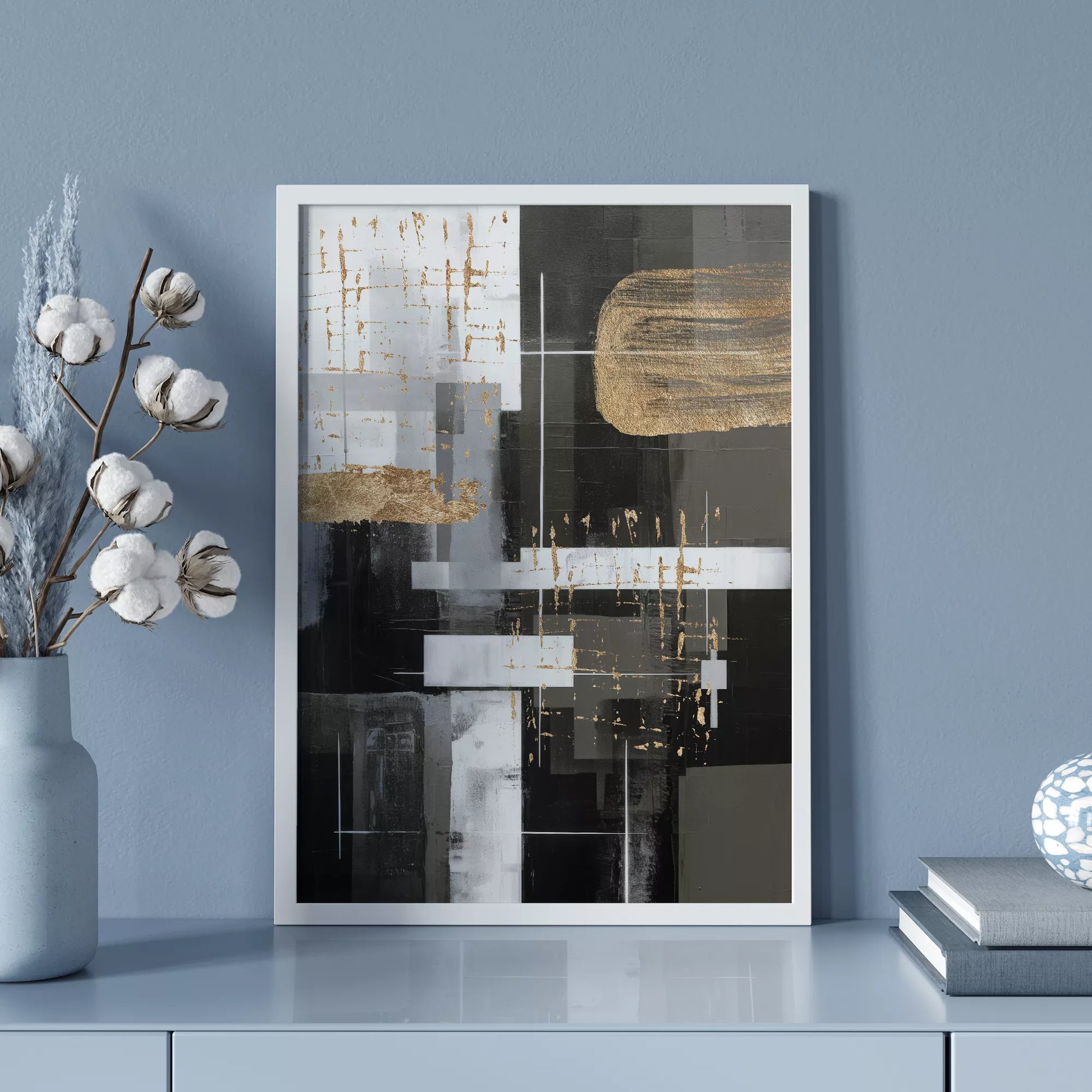 モノトーンと金箔が織りなす幾何学的な抽象アート