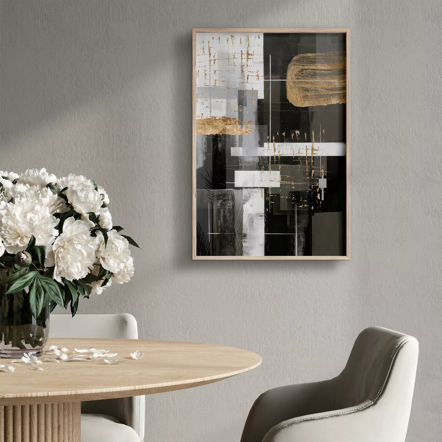 モノトーンと金箔が織りなす幾何学的な抽象アート