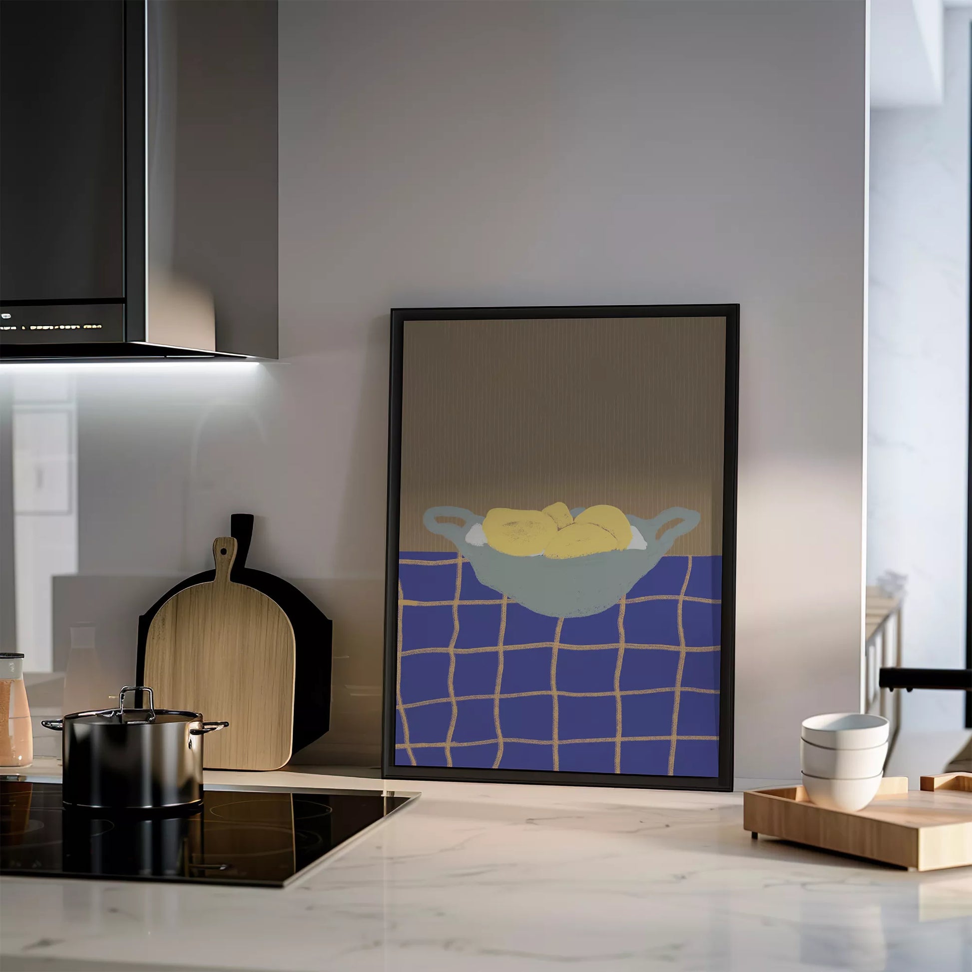 青いテーブルクロスの上に置かれた黄色いレモンの静物画アート