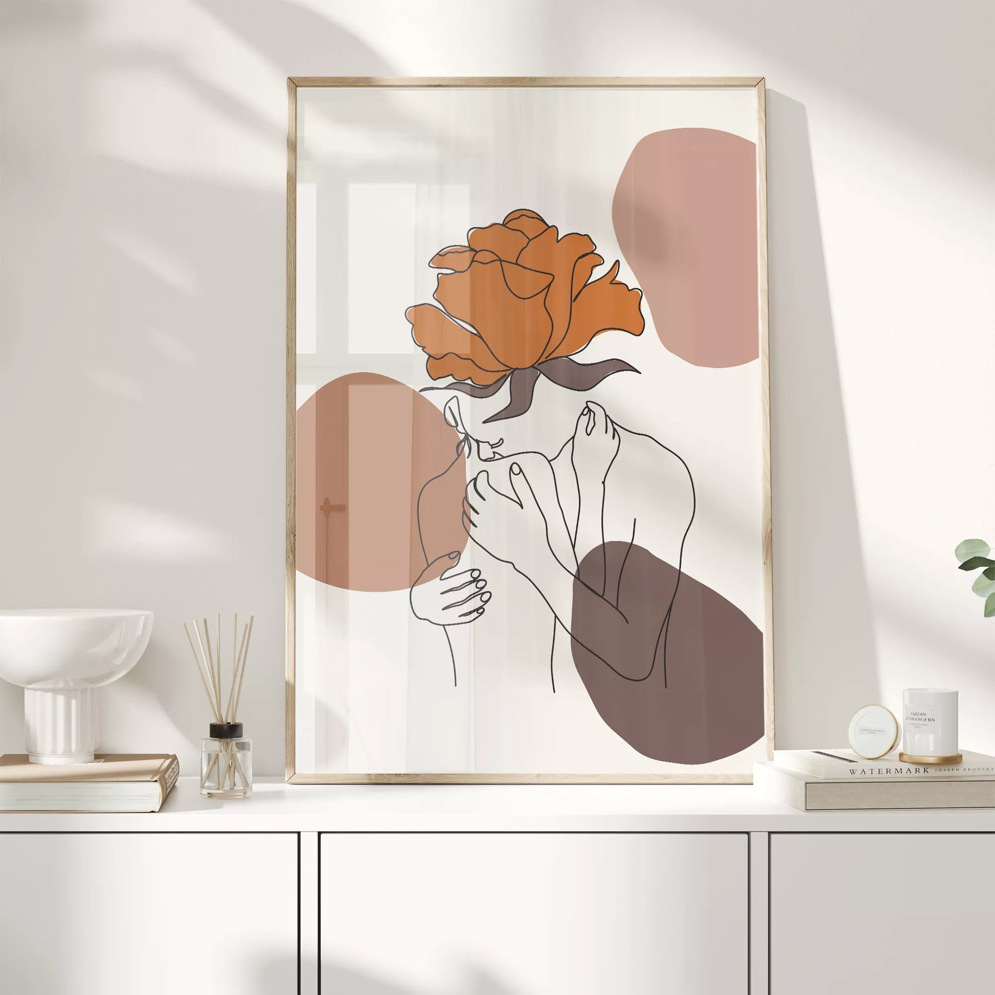 テラコッタカラーのバラと線画アートのモダンな抽象画