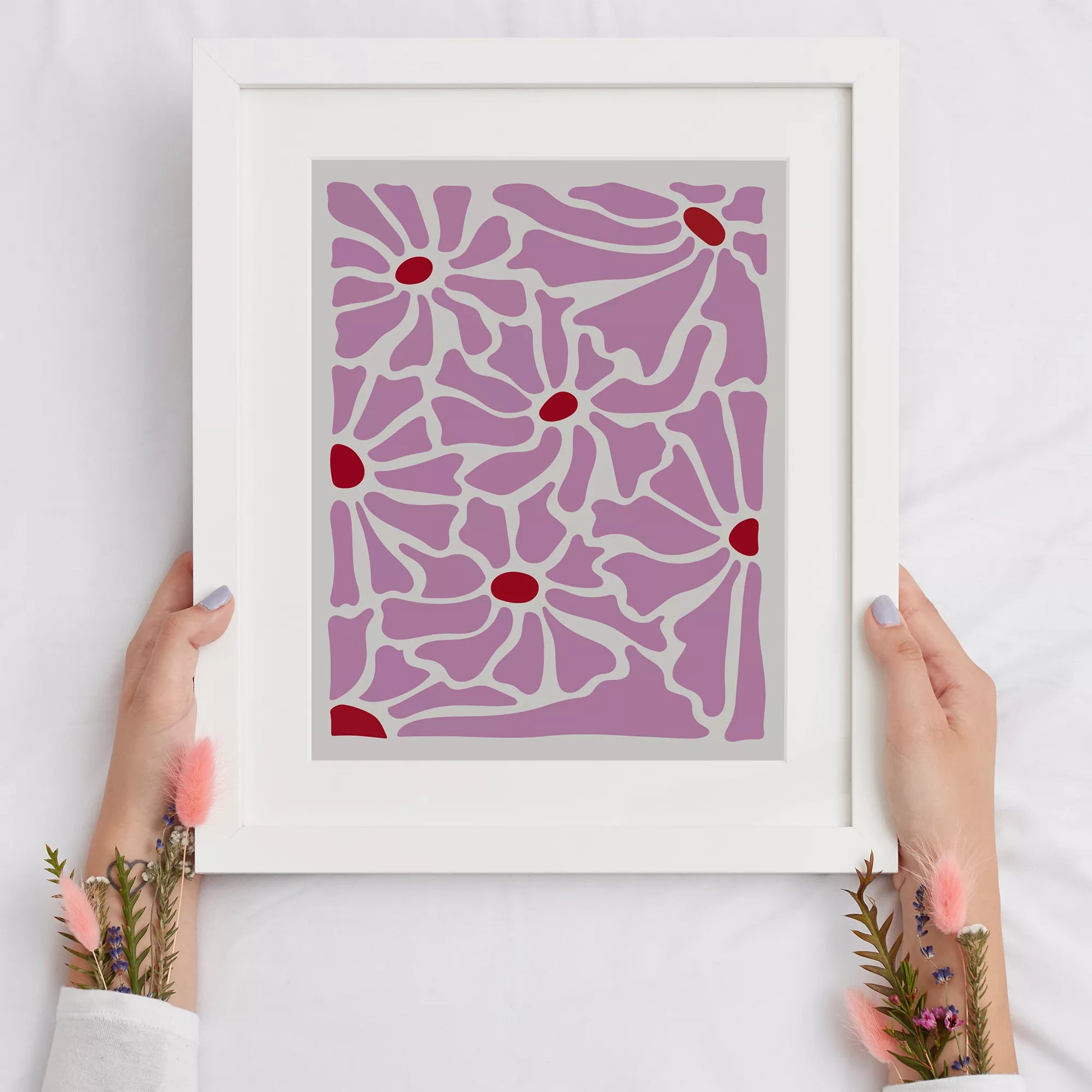 優美な薄紫の花びらが織りなす幾何学的なモダンアートデザイン