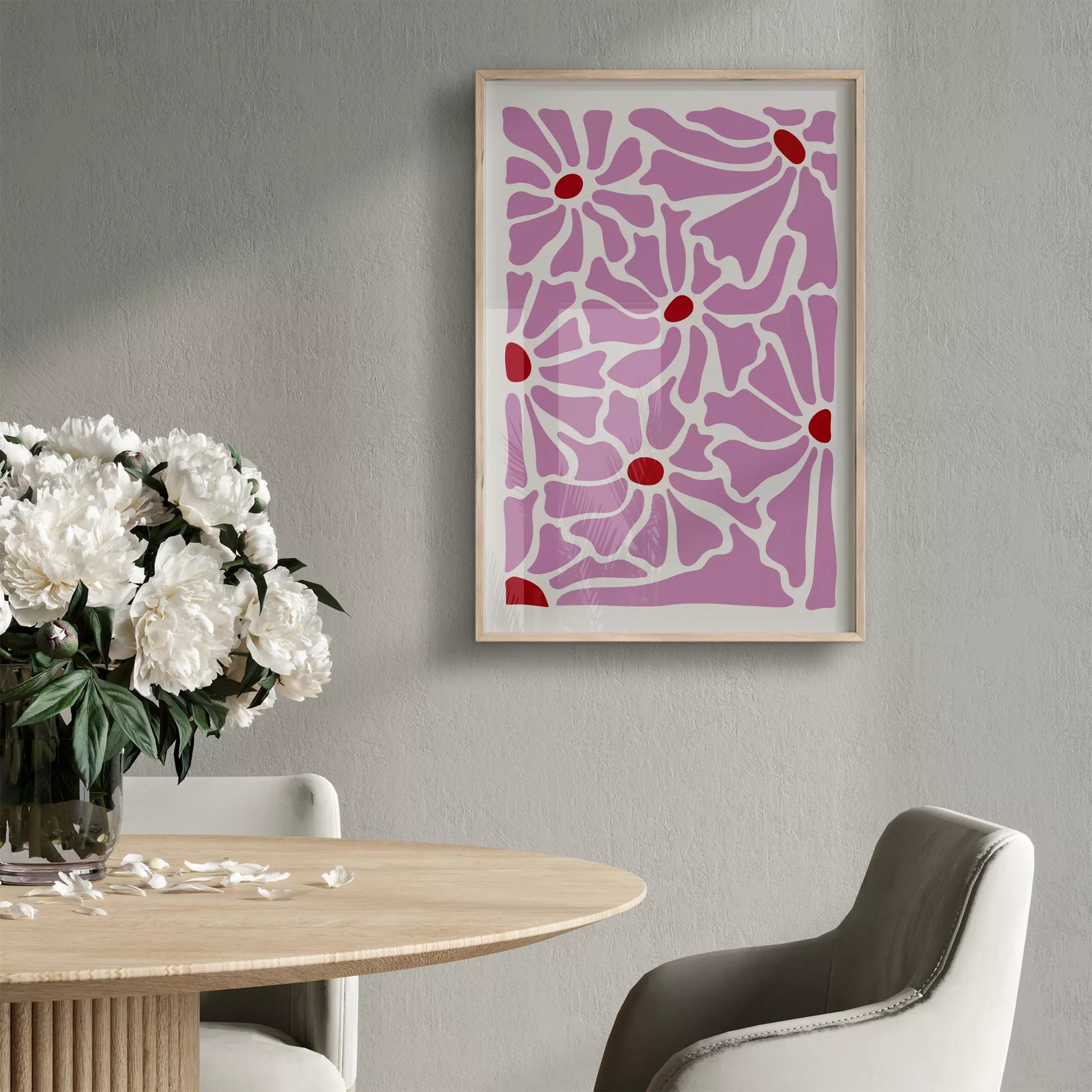 優美な薄紫の花びらが織りなす幾何学的なモダンアートデザイン