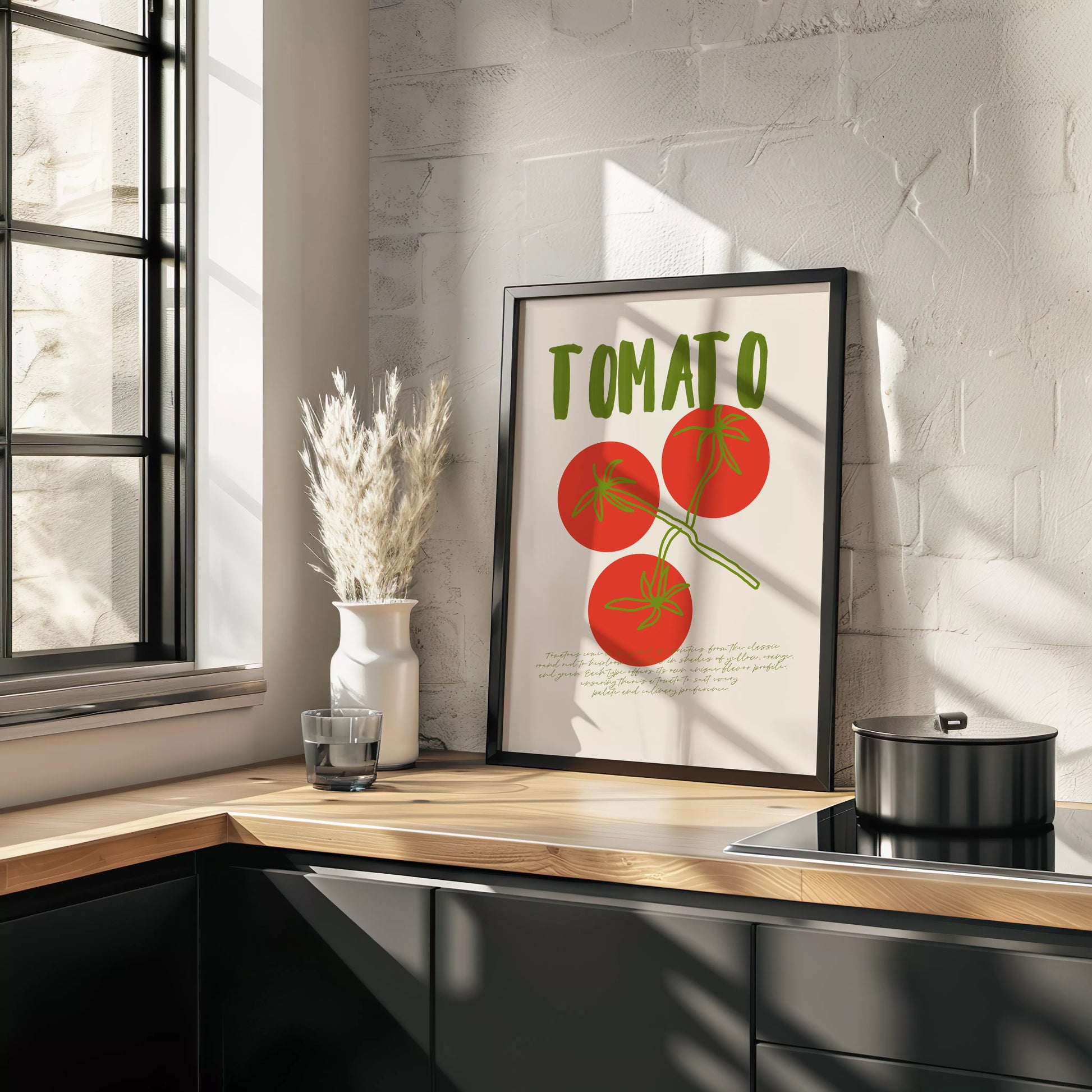 緑の文字と赤いトマト3つのシンプルなボタニカルアート