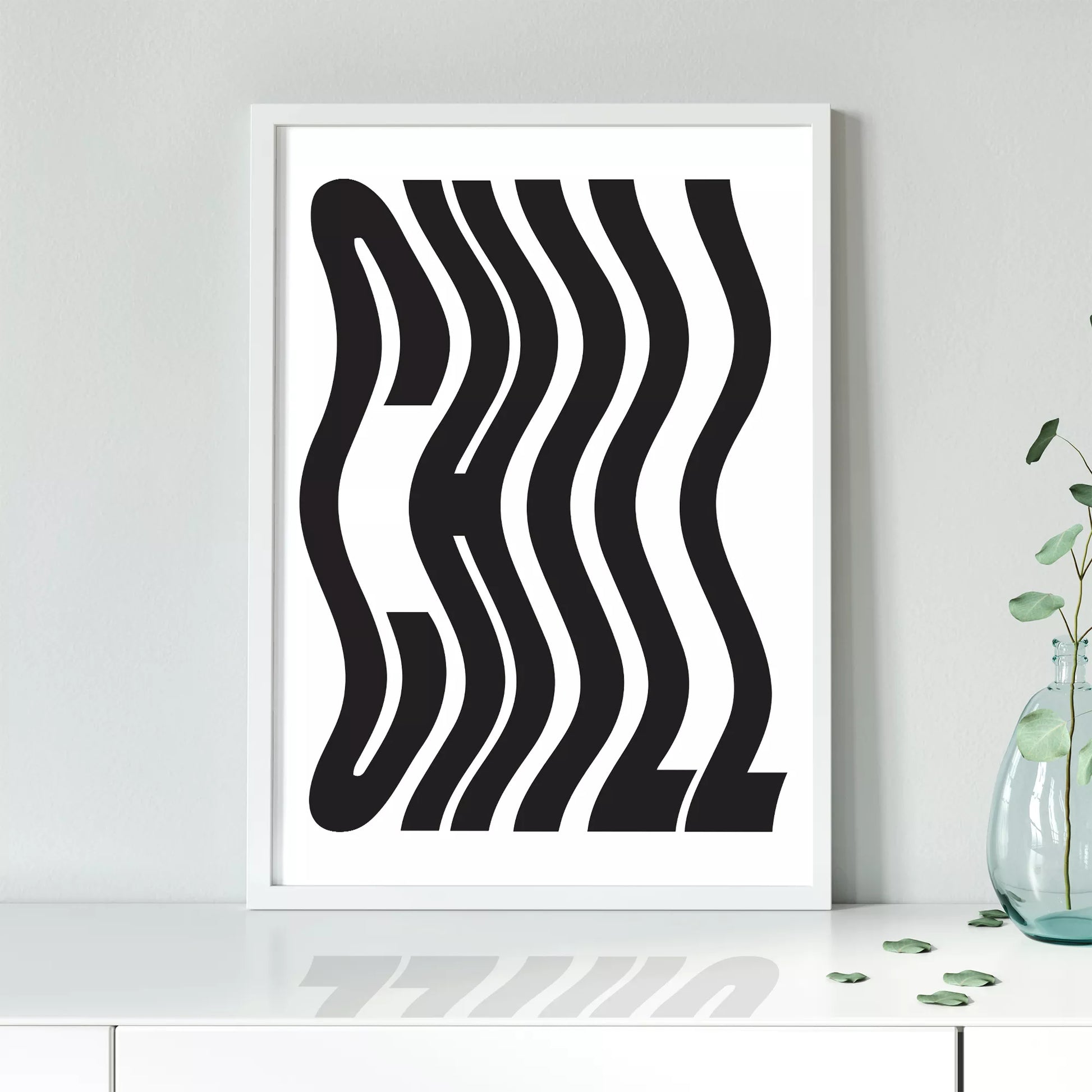 モダンな波状のタイポグラフィーアートプリント、白地に黒の抽象的な文字デザイン